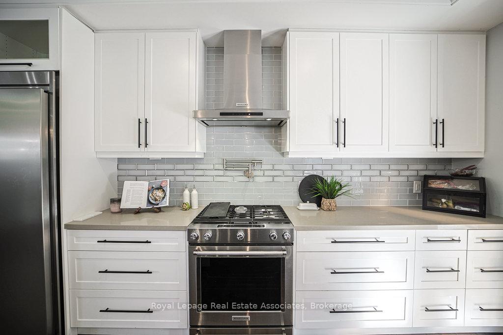 Photo 14 of 12 Valley Ridge Lane, Hamilton, Rural Flamborough — HOMEH