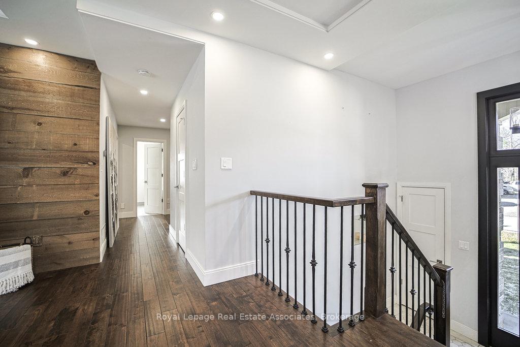 Photo 5 of 12 Valley Ridge Lane, Hamilton, Rural Flamborough — HOMEH
