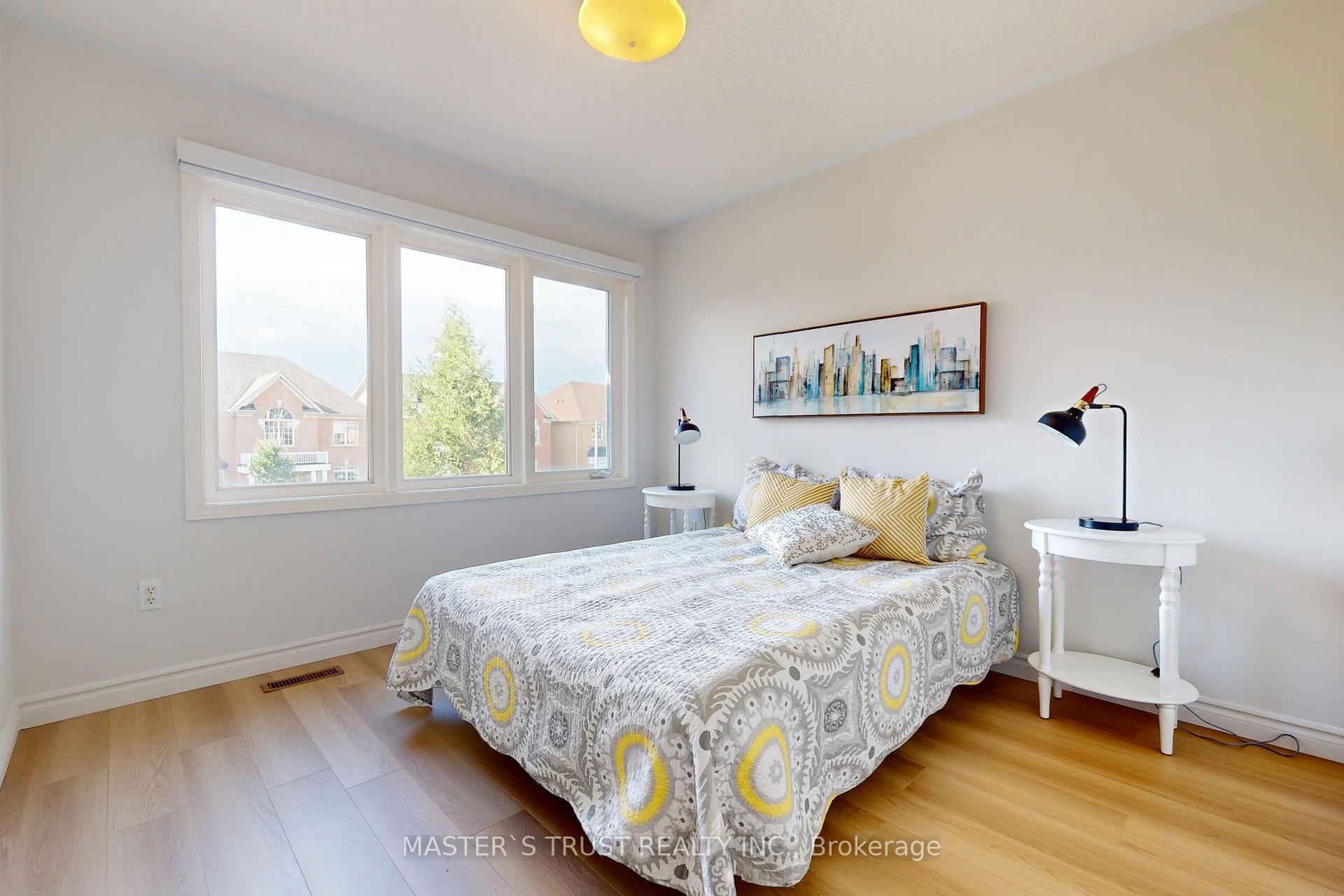Photo 6 of 12 Castlemore Avenue, Markham, Berczy — HOMEH