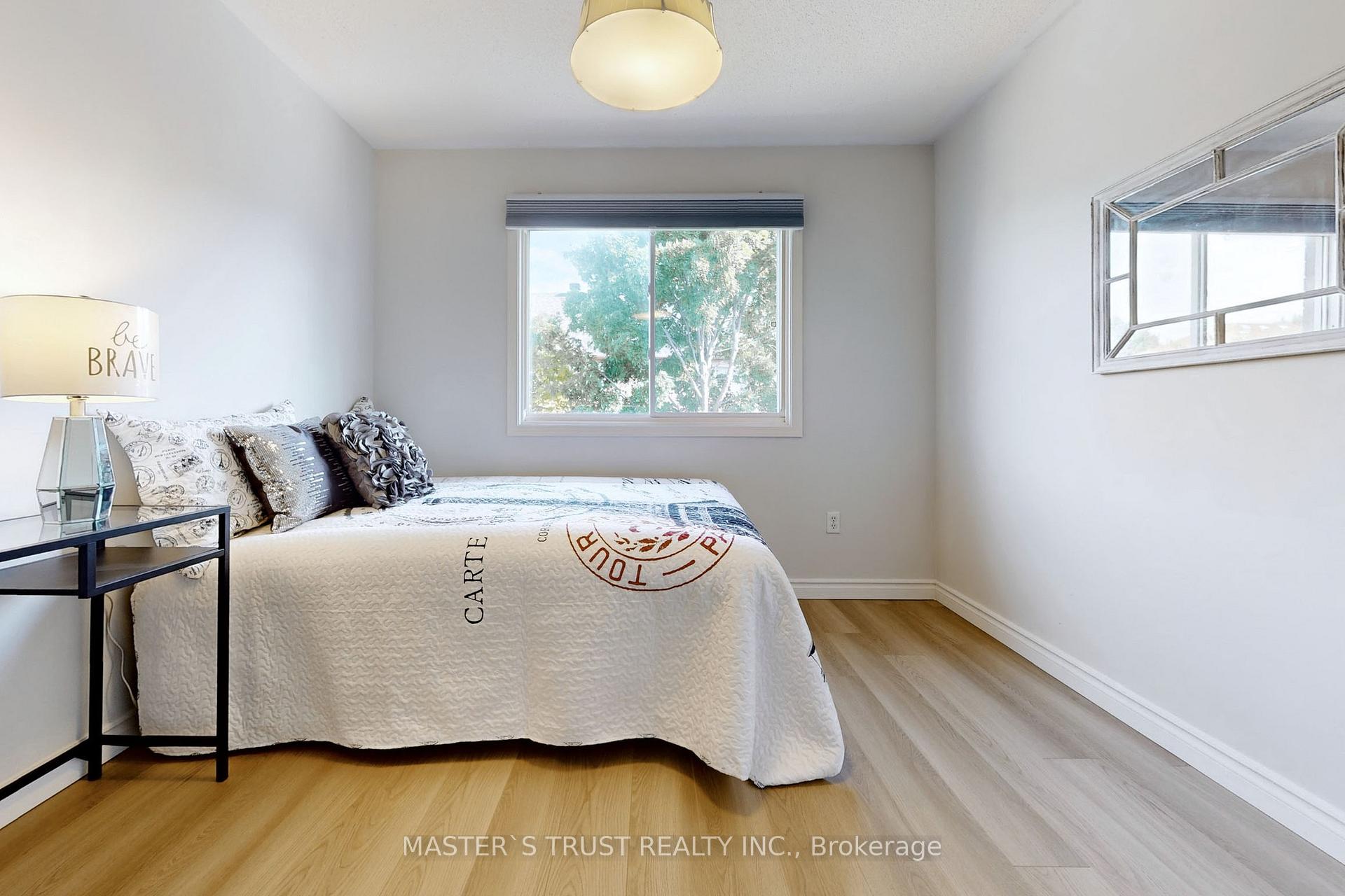 Photo 13 of 12 Castlemore Avenue, Markham, Berczy — HOMEH