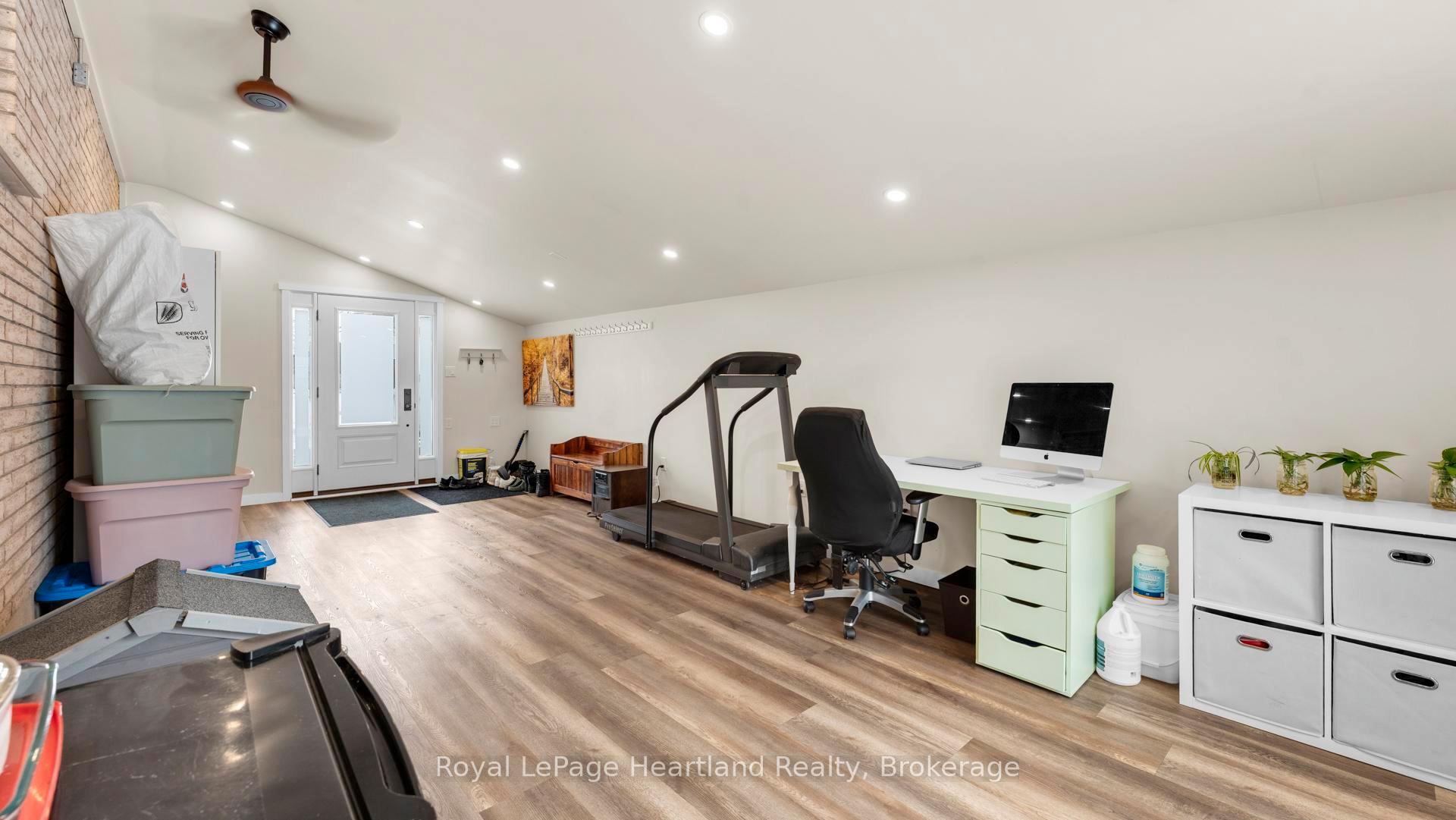 Photo 10 of 296 Walnut Street S, Goderich, Goderich (Town) — HOMEH