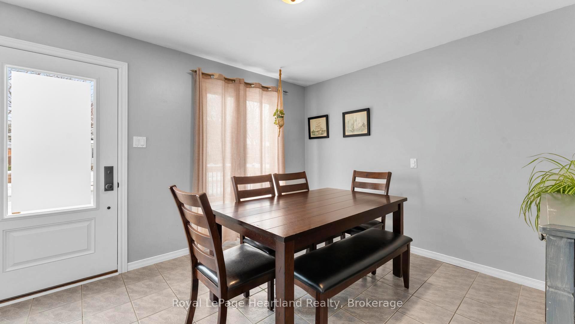 Photo 24 of 296 Walnut Street S, Goderich, Goderich (Town) — HOMEH