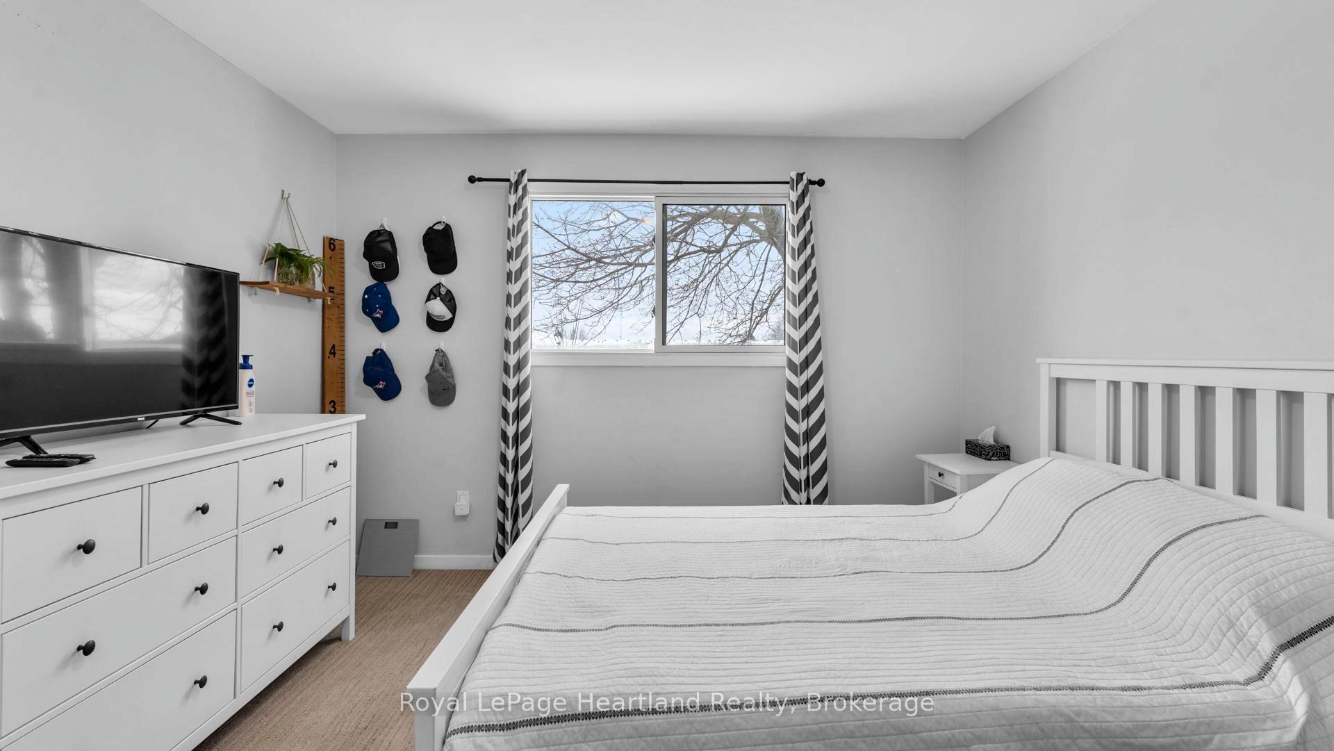 Photo 18 of 296 Walnut Street S, Goderich, Goderich (Town) — HOMEH