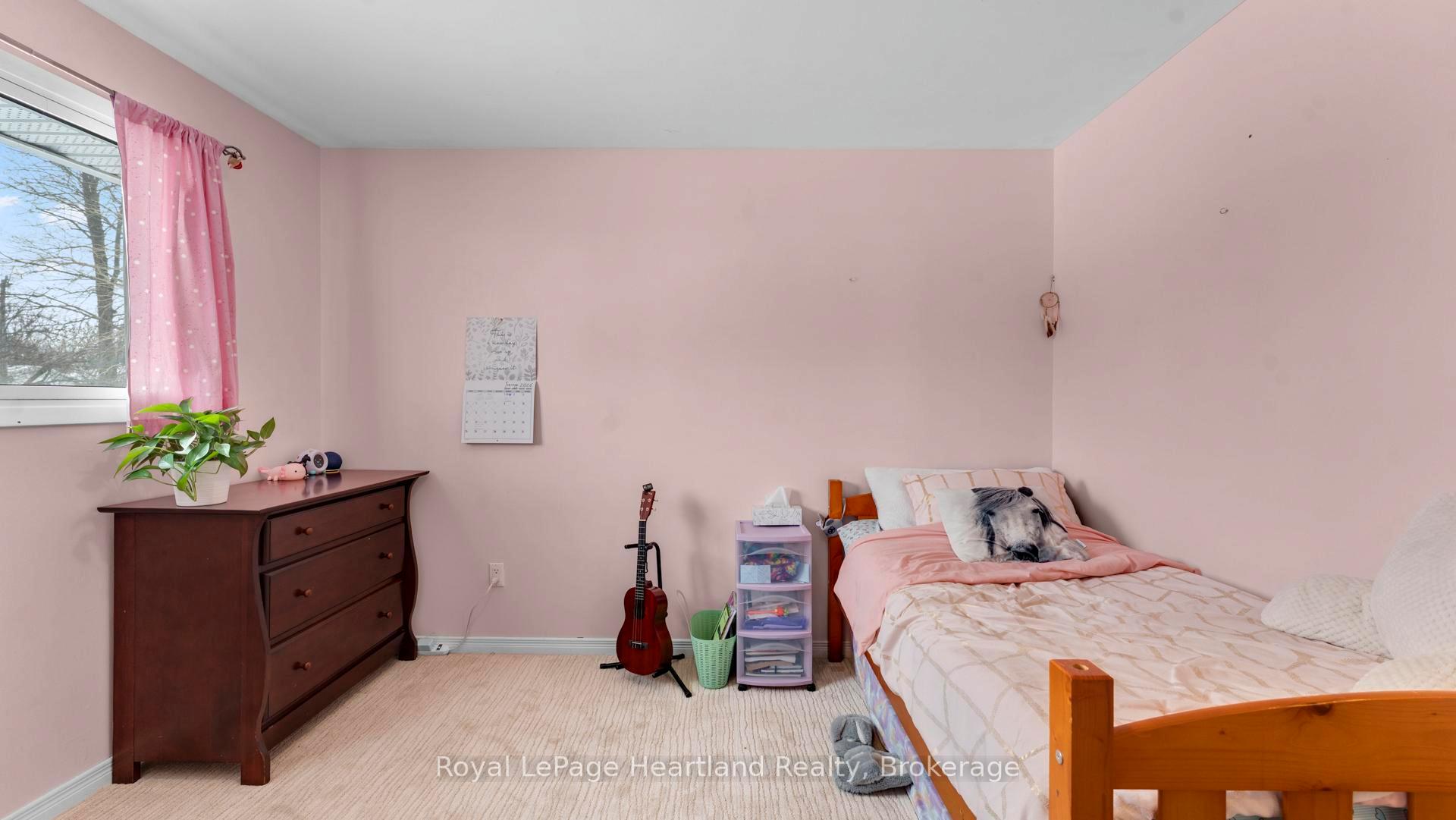 Photo 15 of 296 Walnut Street S, Goderich, Goderich (Town) — HOMEH