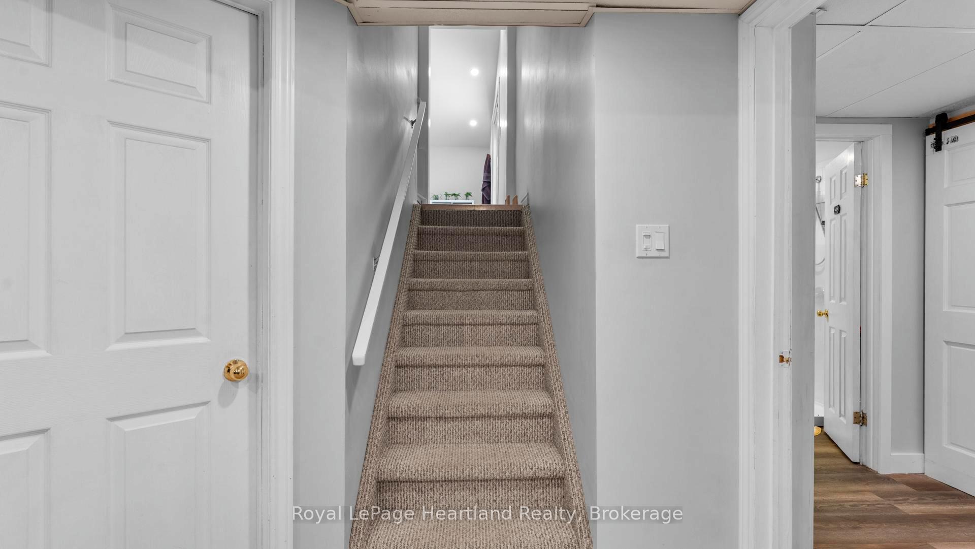 Photo 28 of 296 Walnut Street S, Goderich, Goderich (Town) — HOMEH