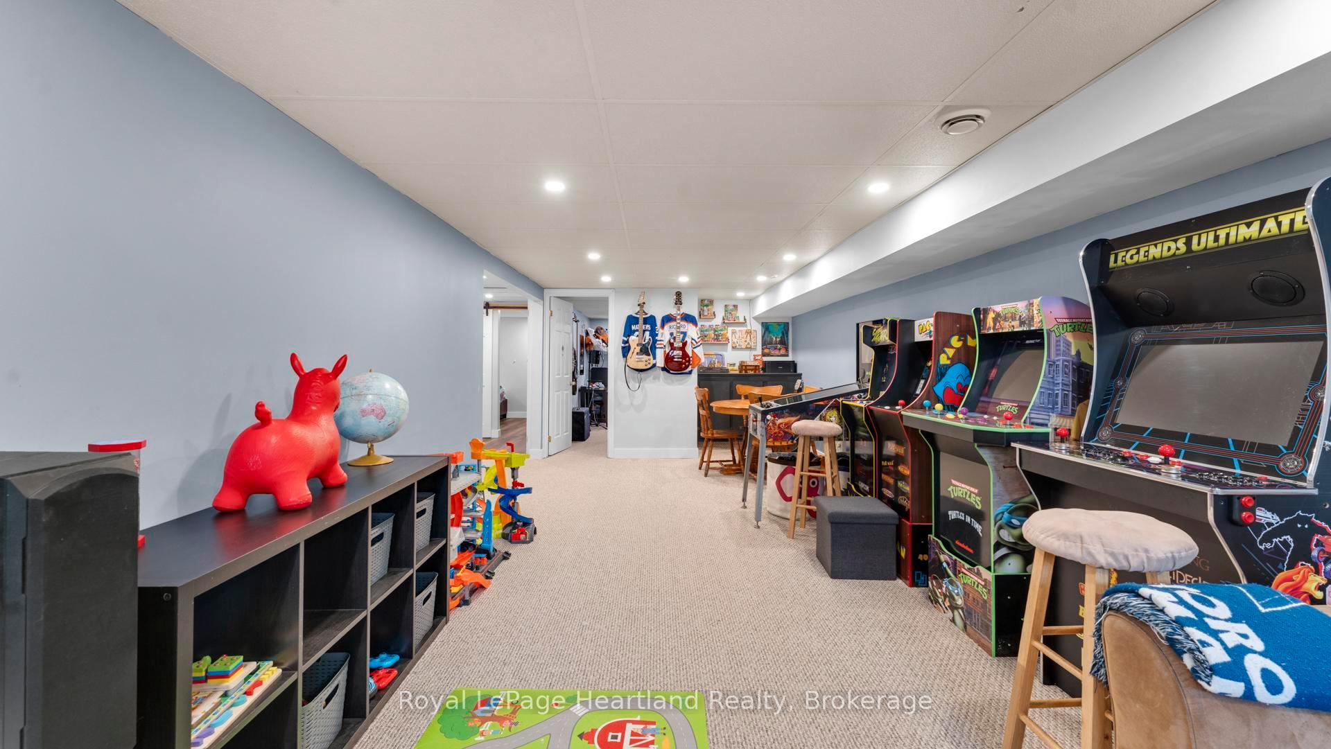 Photo 19 of 296 Walnut Street S, Goderich, Goderich (Town) — HOMEH