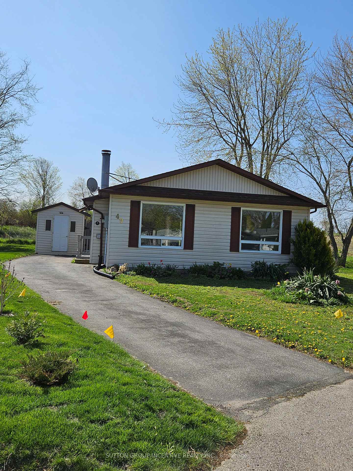 Photo of 49 Royal Oak Drive