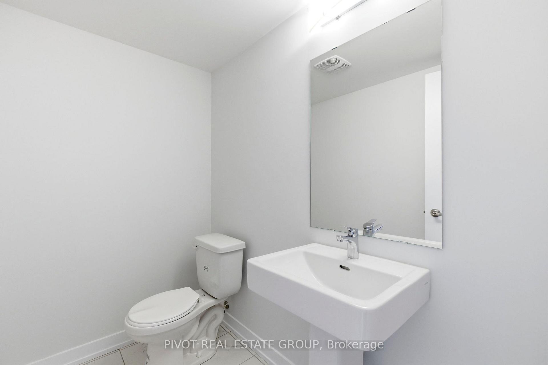 Photo 17 of 26 Pluto Way, Whitby, Brooklin — HOMEH
