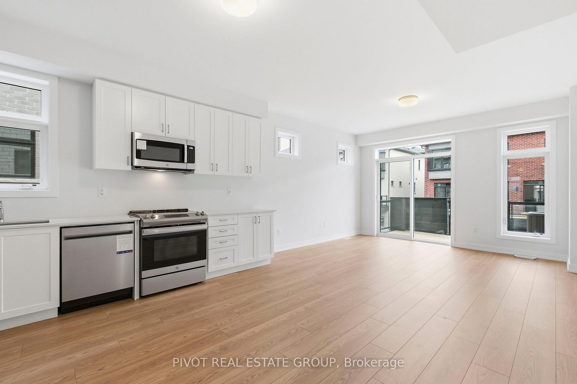 Photo 34 of 26 Pluto Way, Whitby, Brooklin — HOMEH