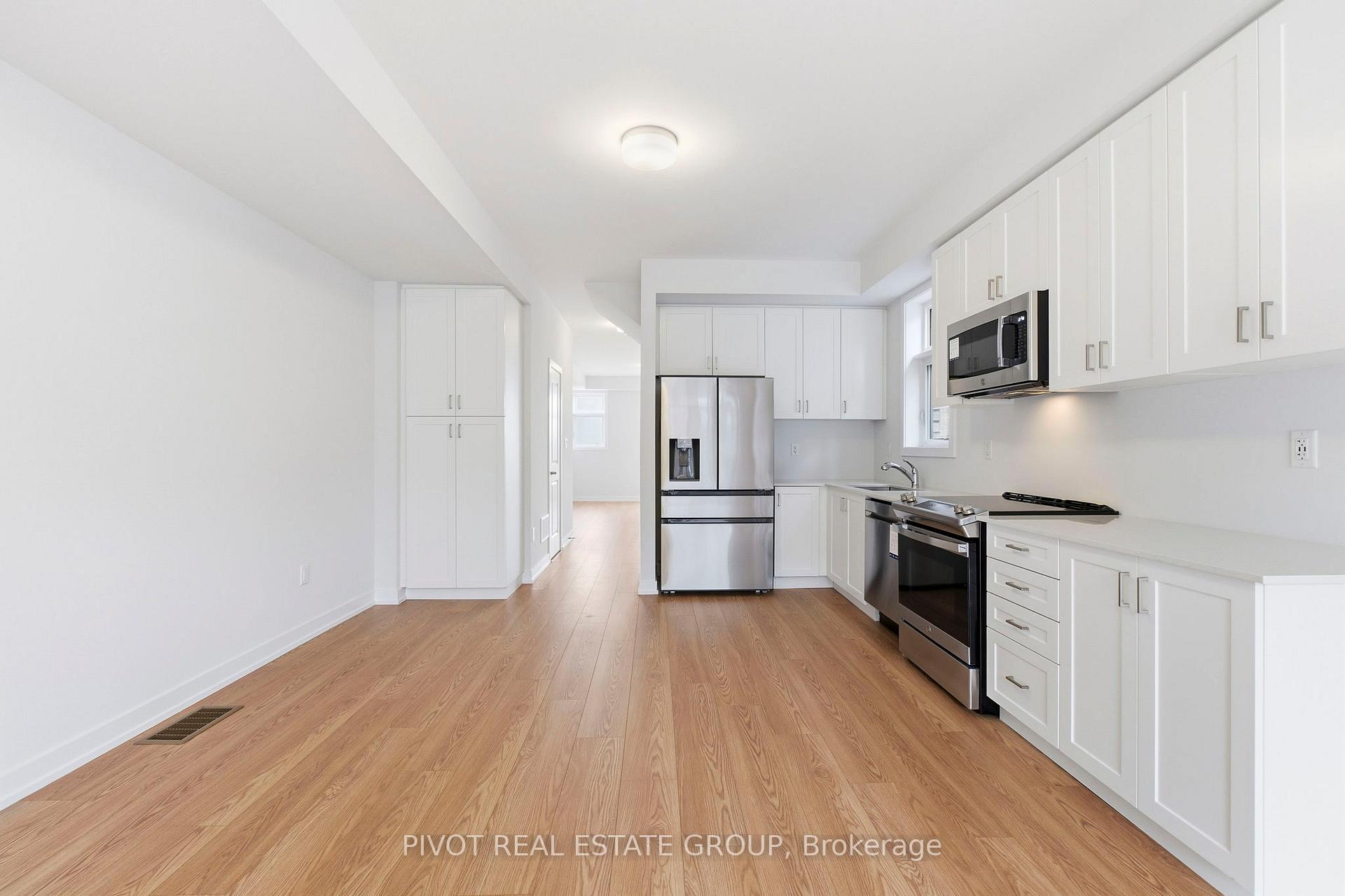 Photo 32 of 26 Pluto Way, Whitby, Brooklin — HOMEH