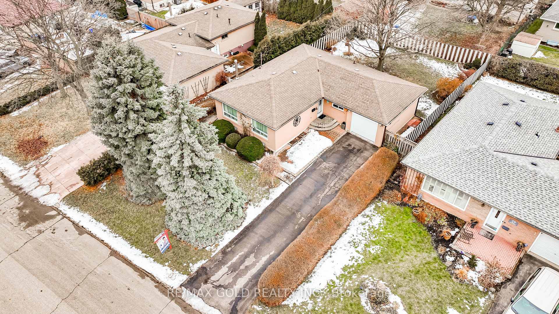 Photo 22 of 45 Belmont Drive, Brampton, Avondale — HOMEH