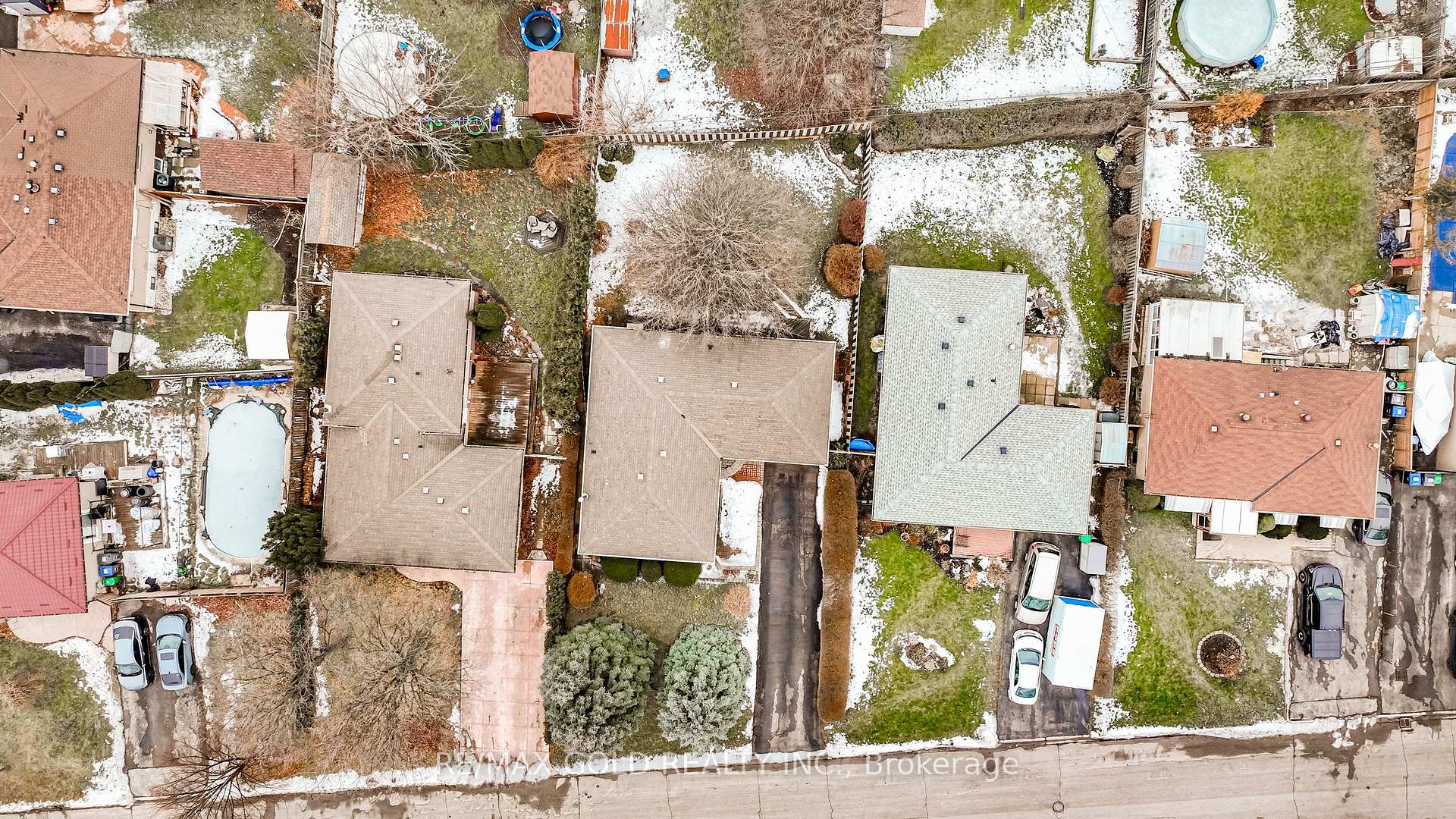 Photo 39 of 45 Belmont Drive, Brampton, Avondale — HOMEH