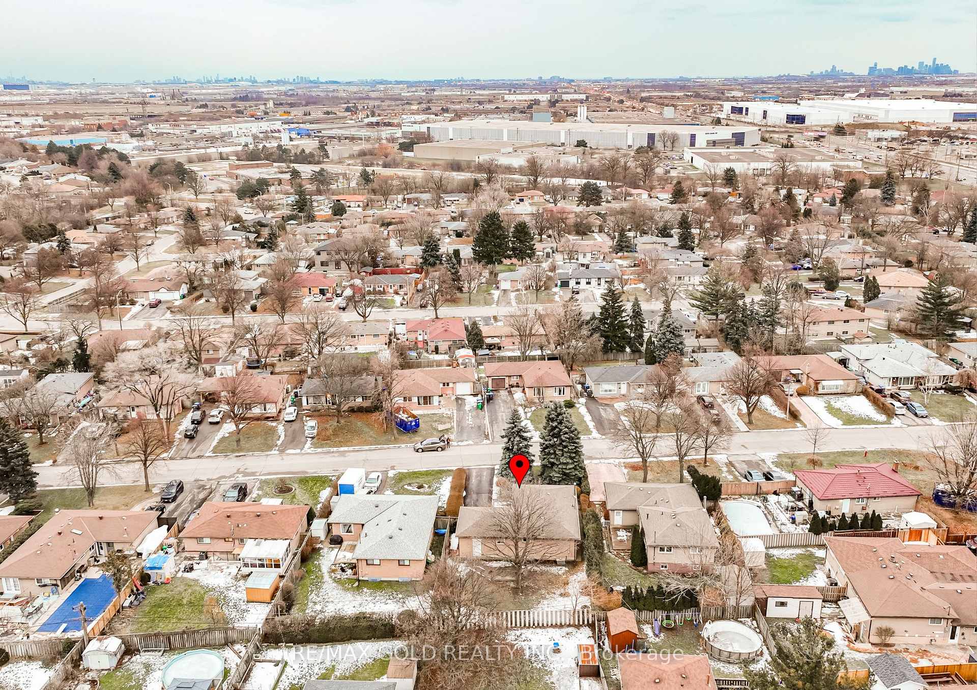 Photo 34 of 45 Belmont Drive, Brampton, Avondale — HOMEH