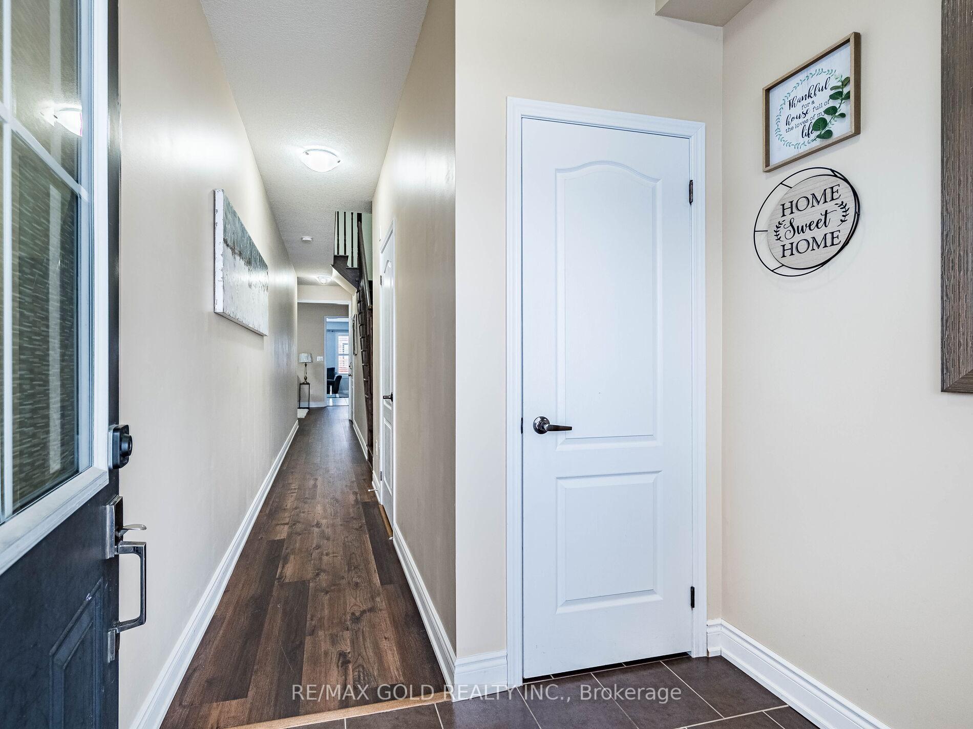 Photo 5 of 28 Banas Way, Brampton, Northwest Brampton — HOMEH