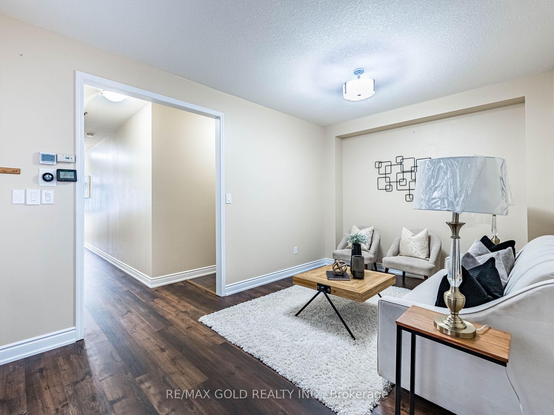 Photo 3 of 28 Banas Way, Brampton, Northwest Brampton — HOMEH