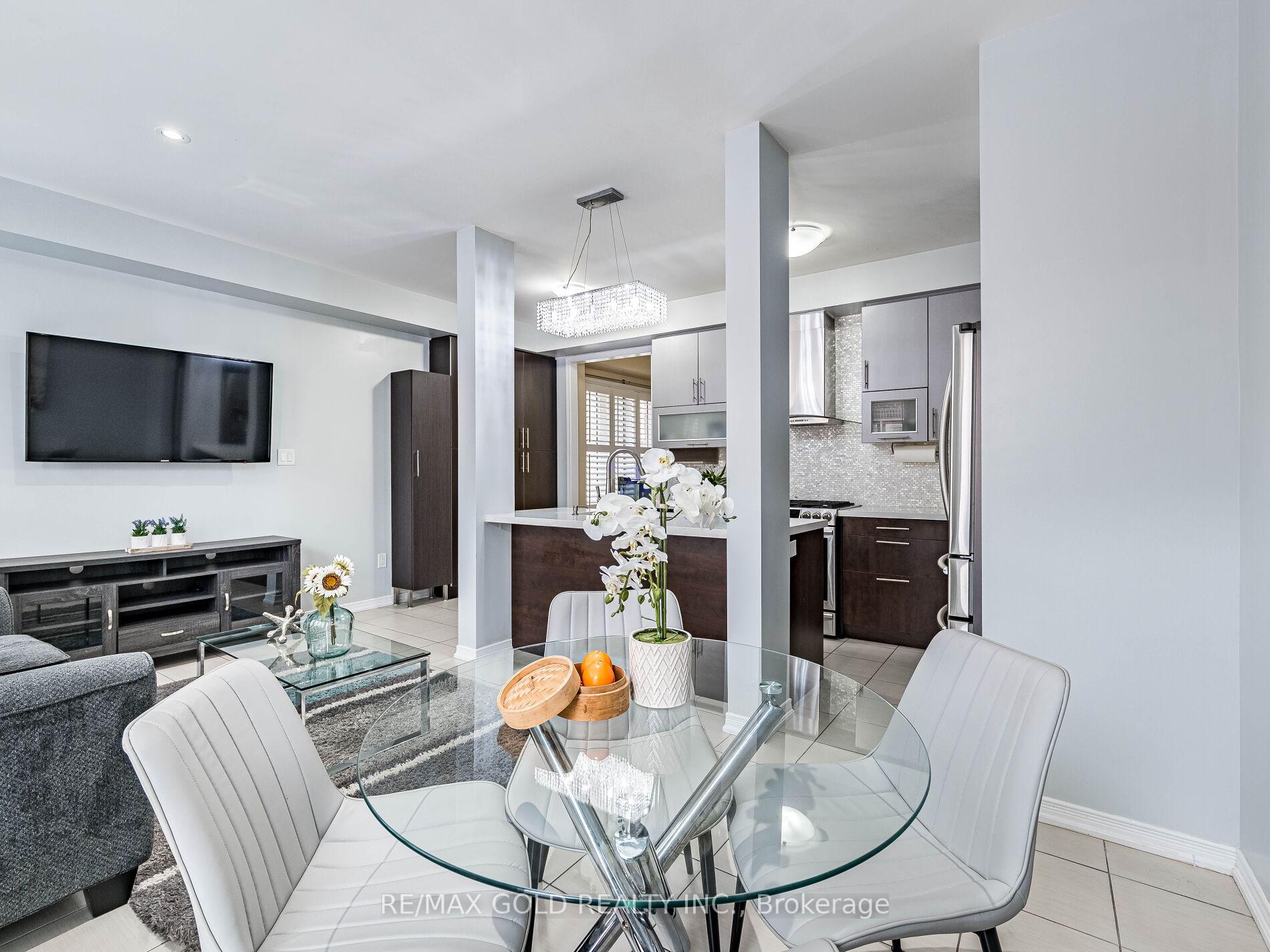 Photo 20 of 28 Banas Way, Brampton, Northwest Brampton — HOMEH