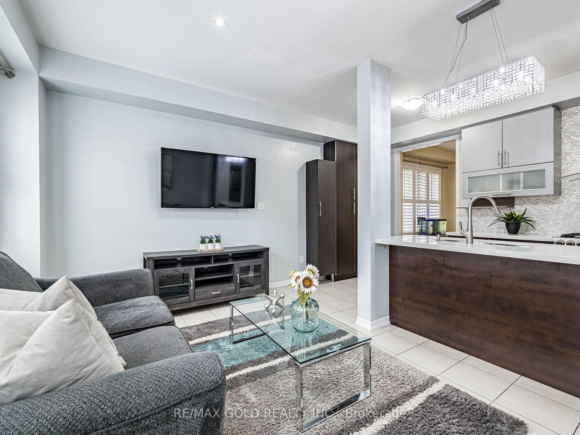 Photo 26 of 28 Banas Way, Brampton, Northwest Brampton — HOMEH