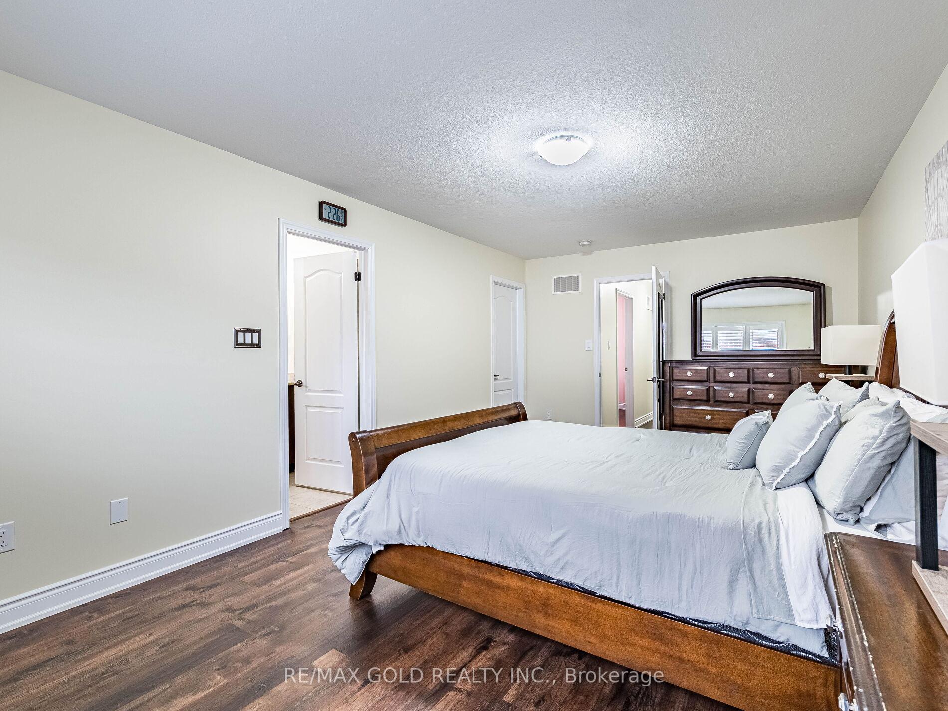 Photo 39 of 28 Banas Way, Brampton, Northwest Brampton — HOMEH