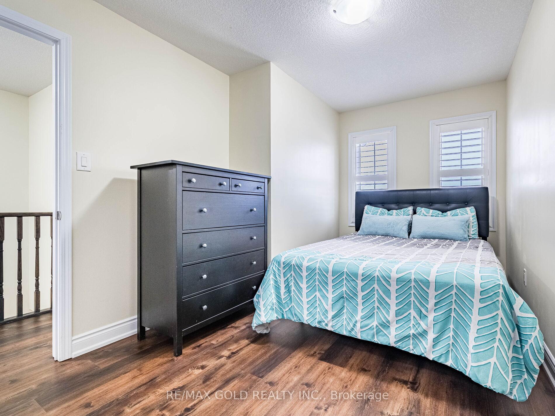 Photo 11 of 28 Banas Way, Brampton, Northwest Brampton — HOMEH