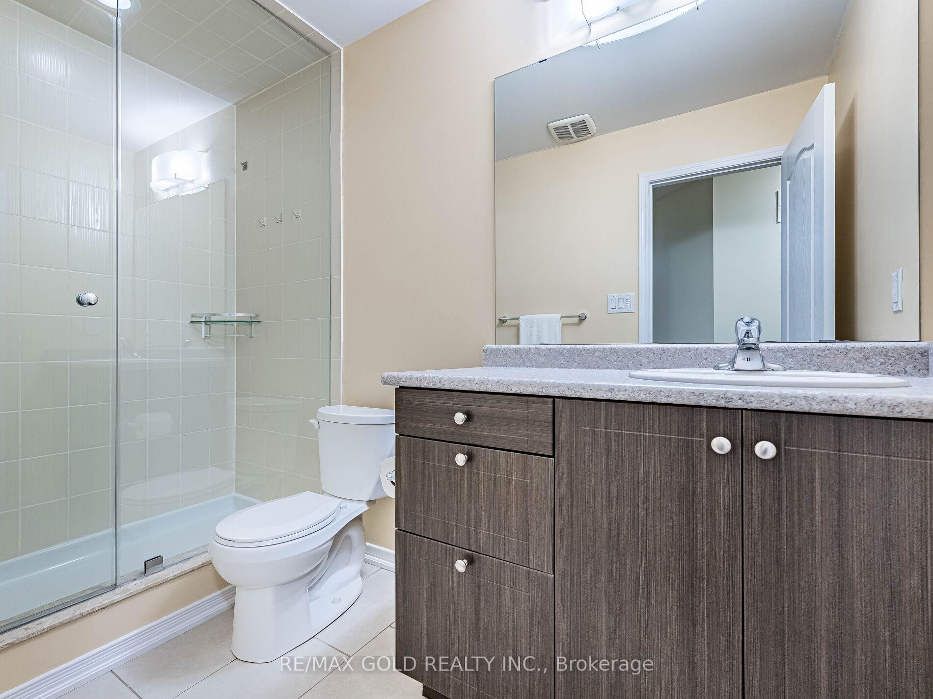 Photo 7 of 28 Banas Way, Brampton, Northwest Brampton — HOMEH
