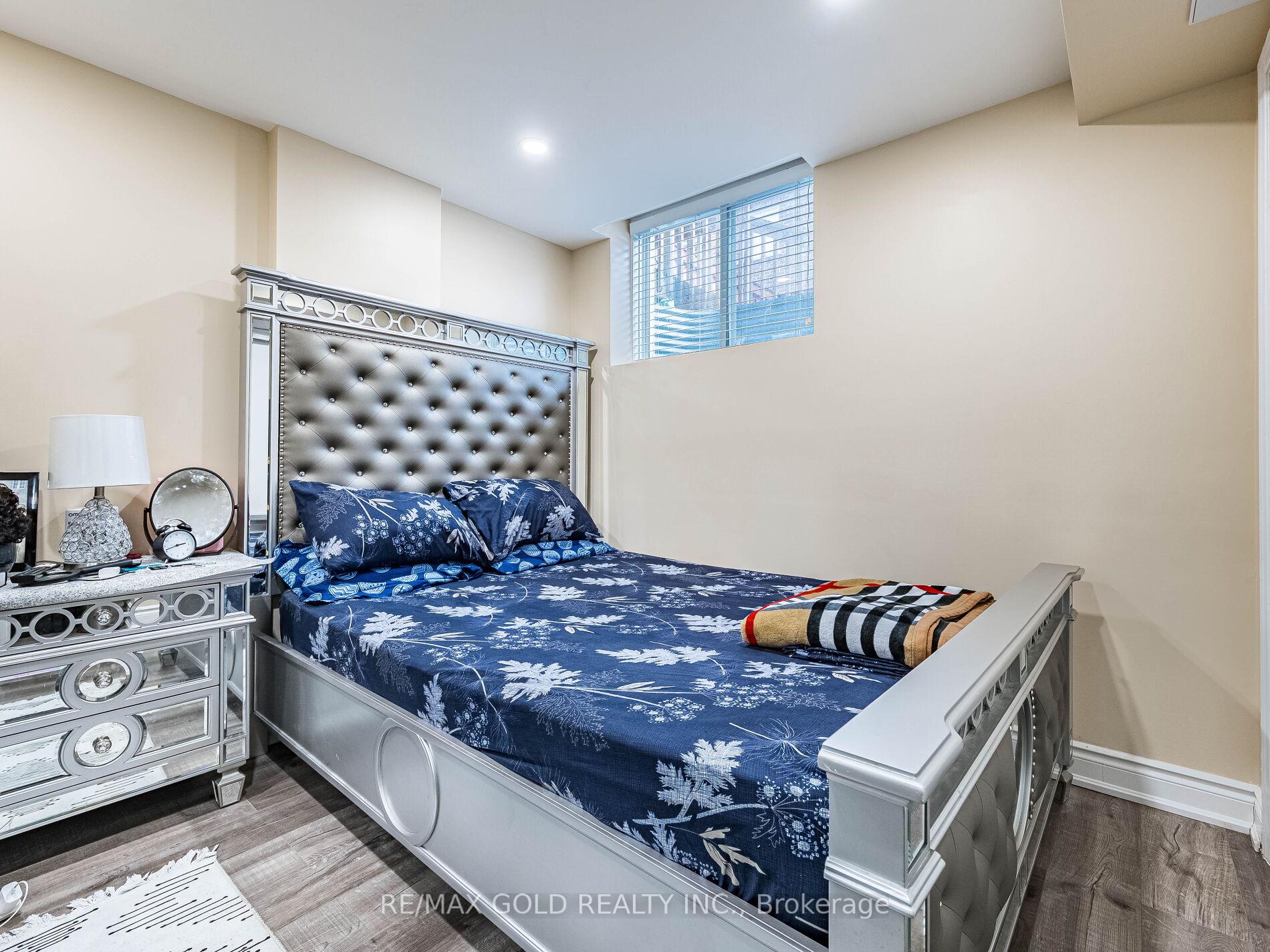 Photo 32 of 28 Banas Way, Brampton, Northwest Brampton — HOMEH
