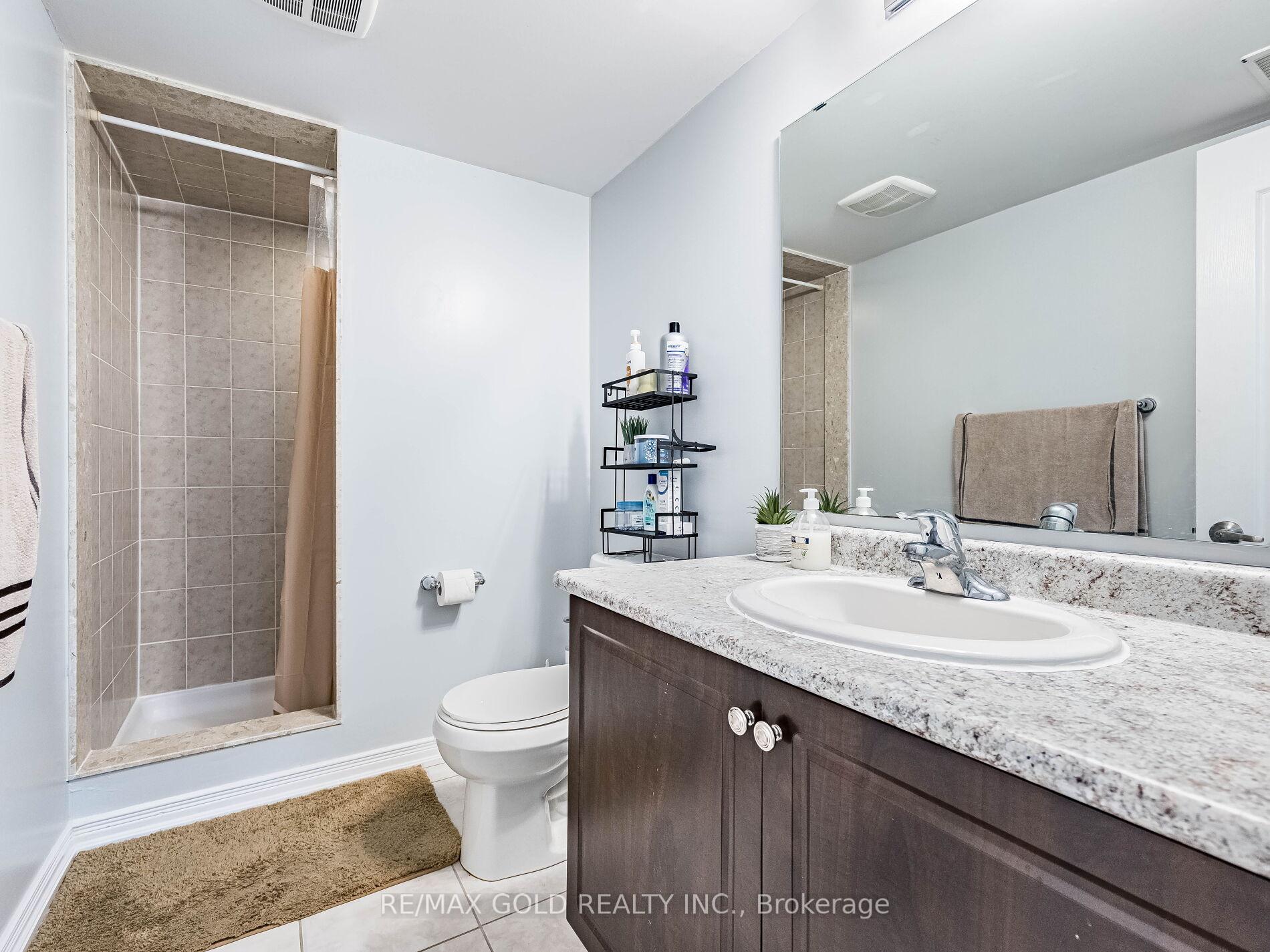 Photo 33 of 28 Banas Way, Brampton, Northwest Brampton — HOMEH