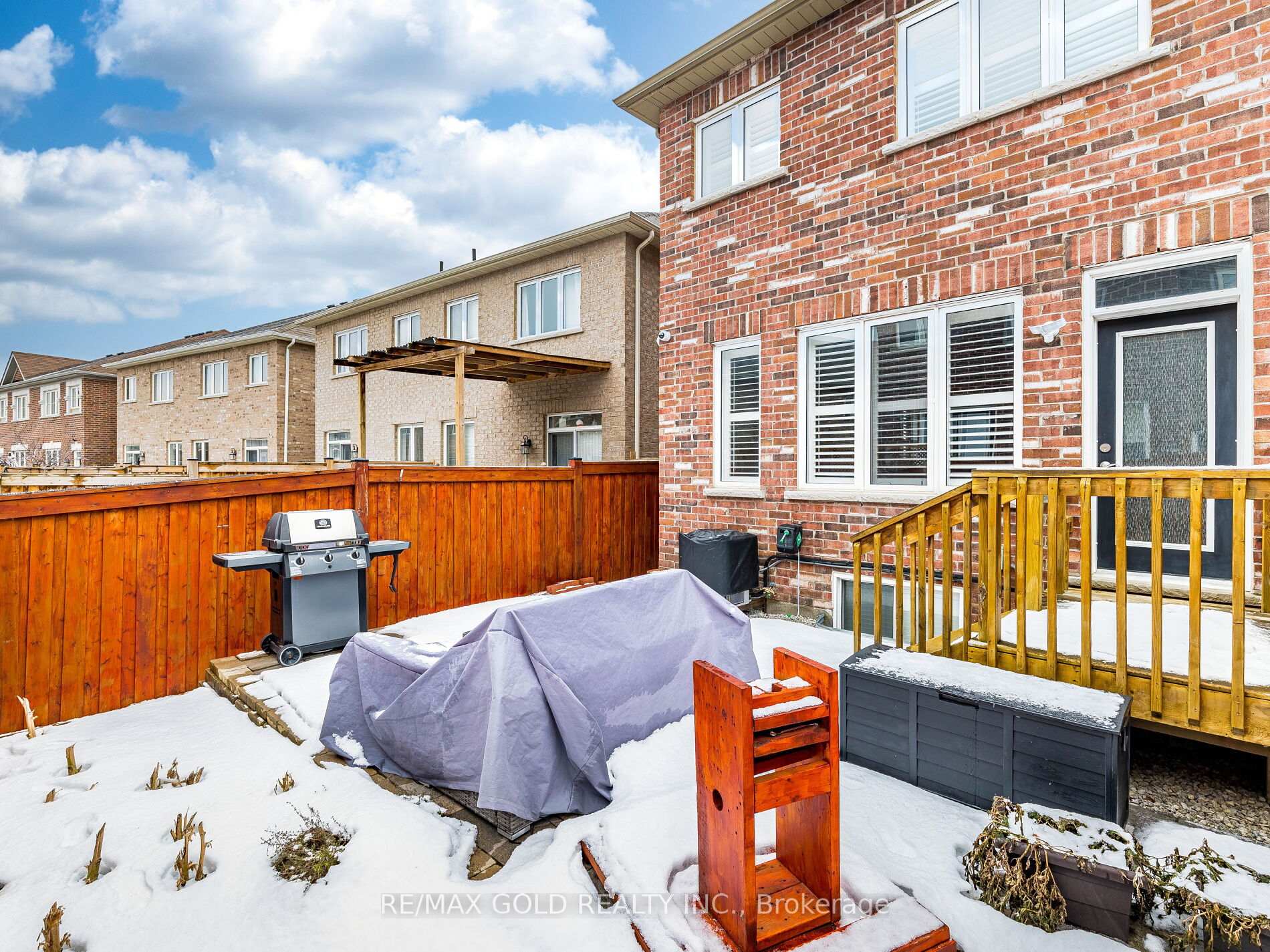 Photo 37 of 28 Banas Way, Brampton, Northwest Brampton — HOMEH