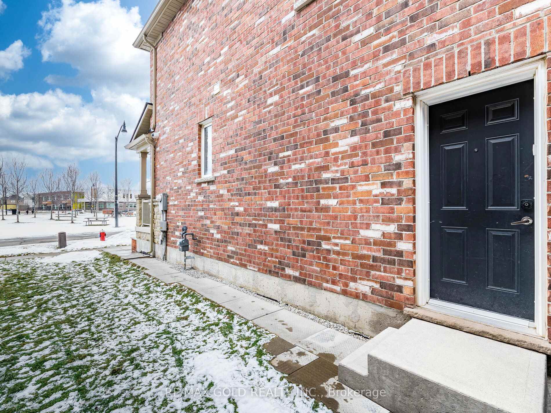 Photo 28 of 28 Banas Way, Brampton, Northwest Brampton — HOMEH