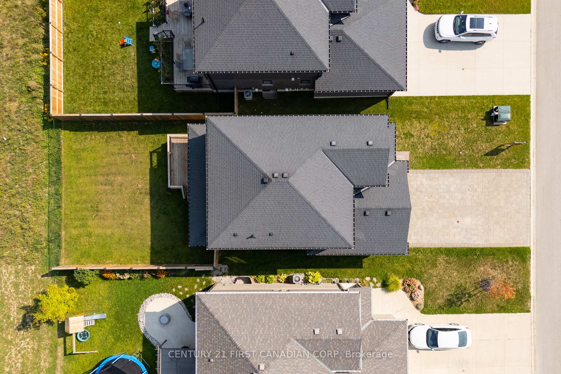 Photo 36 of 146 Gilmour Drive, Lucan Biddulph, Lucan — HOMEH