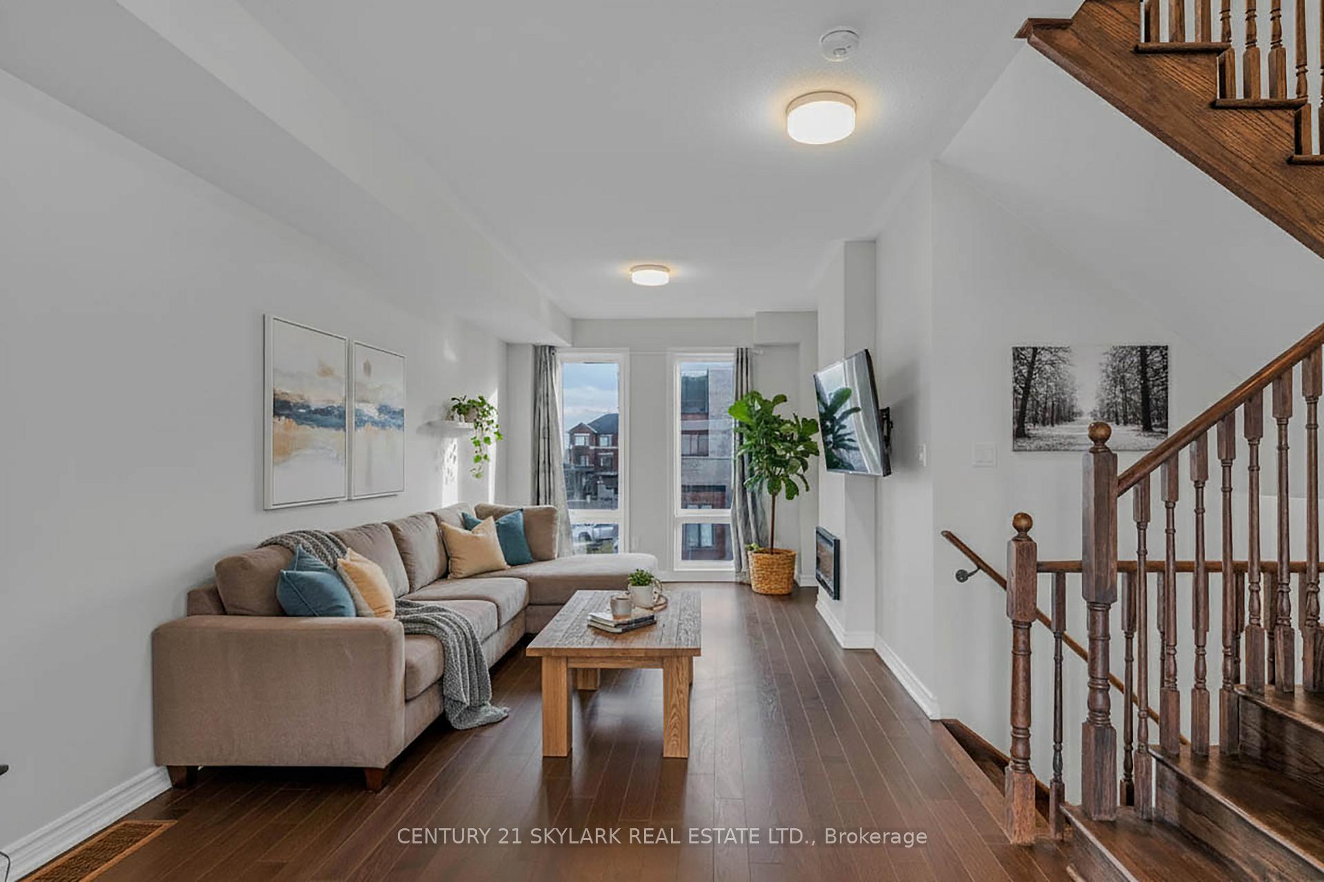 Photo 8 of 40 Douet Lane, Ajax, South East — HOMEH