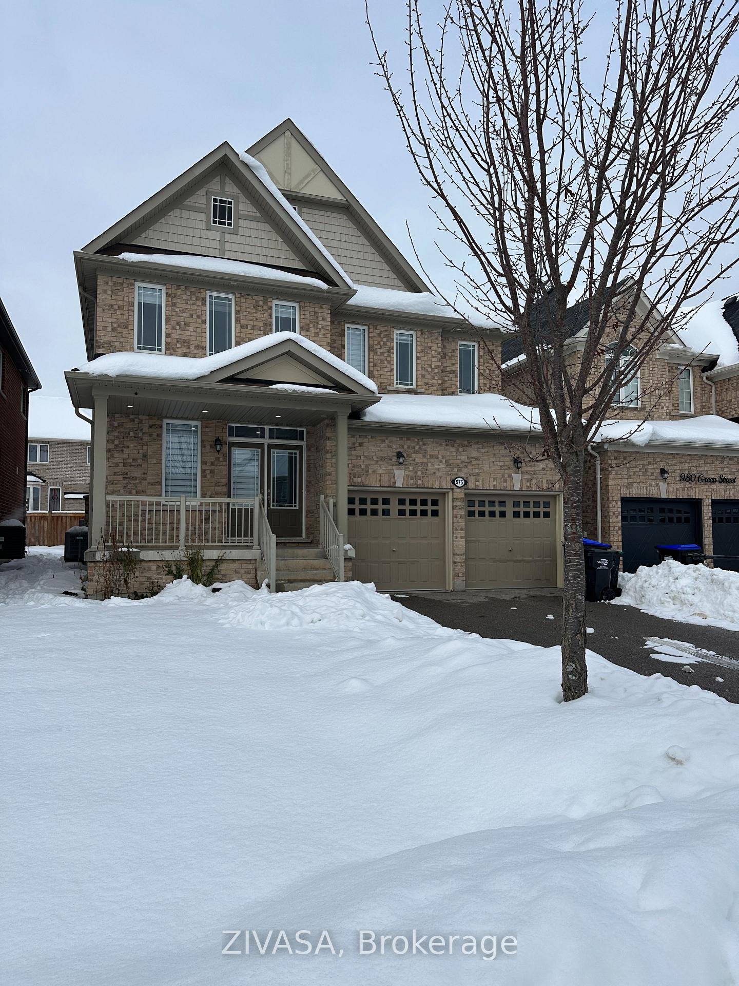Photo 2 of 976 Green Street, Innisfil, Lefroy — HOMEH