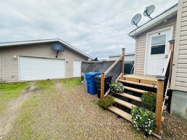Photo 3 of 23 Cartier Avenue, Kapuskasing — HOMEH