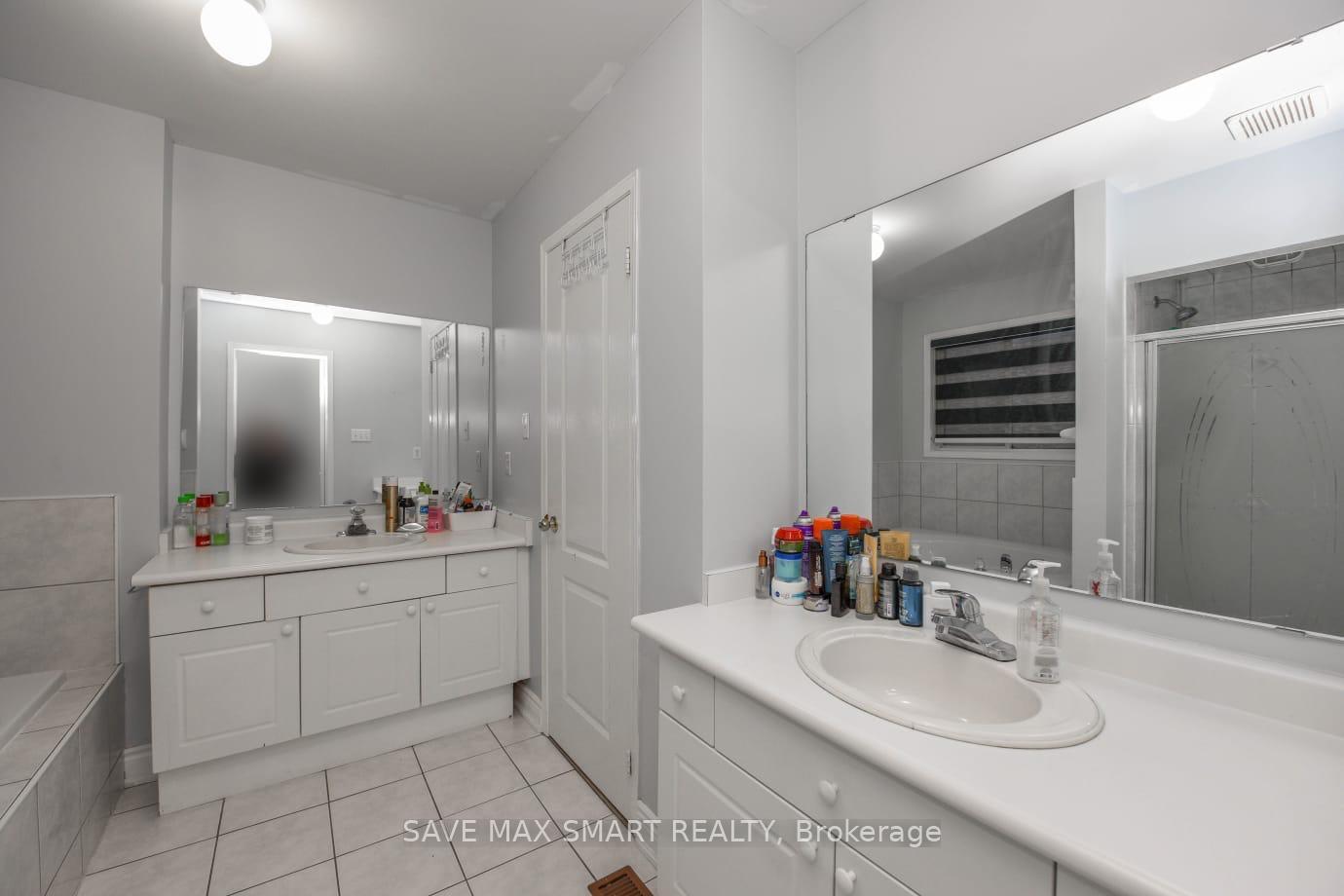 Photo 14 of 14 Willow Park Drive, Brampton, Sandringham-Wellington — HOMEH