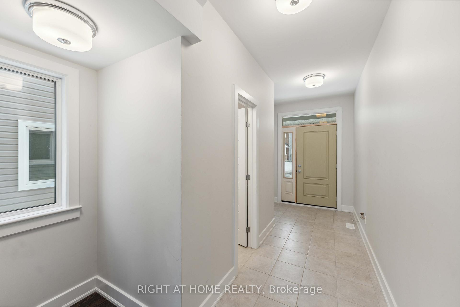 Photo 5 of 632 Moonflower Crescent W, Ottawa, Blossom Park/Kemp Park/Findlay Creek — HOMEH