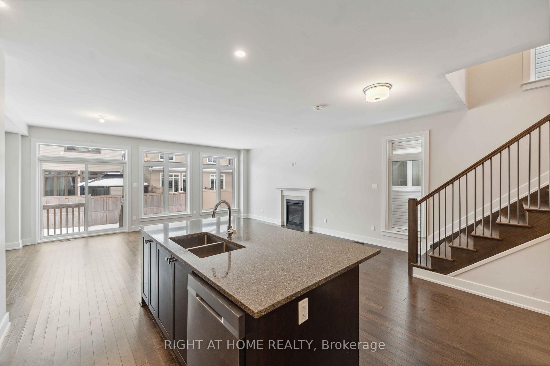 Photo 18 of 632 Moonflower Crescent W, Ottawa, Blossom Park/Kemp Park/Findlay Creek — HOMEH