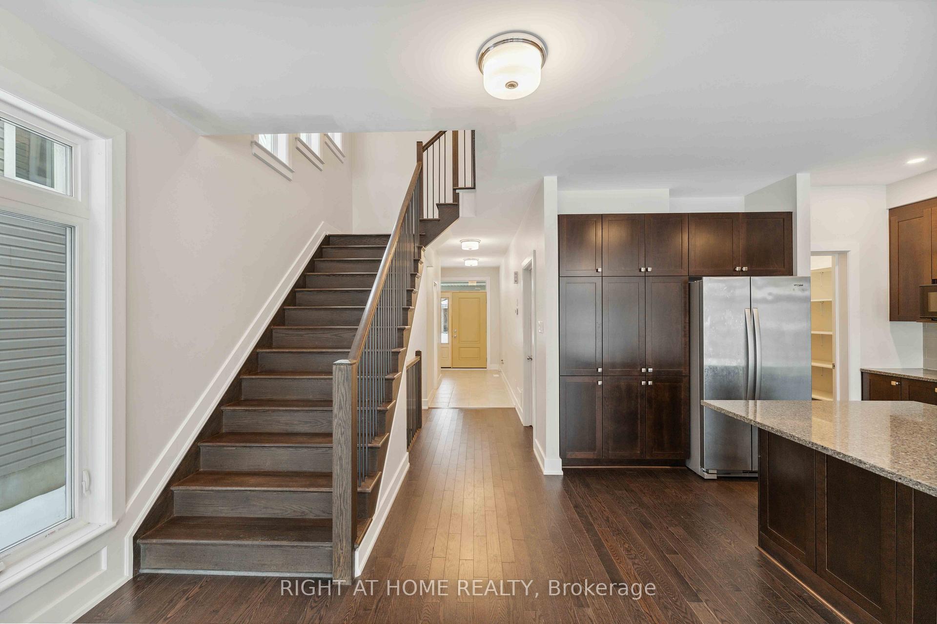 Photo 4 of 632 Moonflower Crescent W, Ottawa, Blossom Park/Kemp Park/Findlay Creek — HOMEH