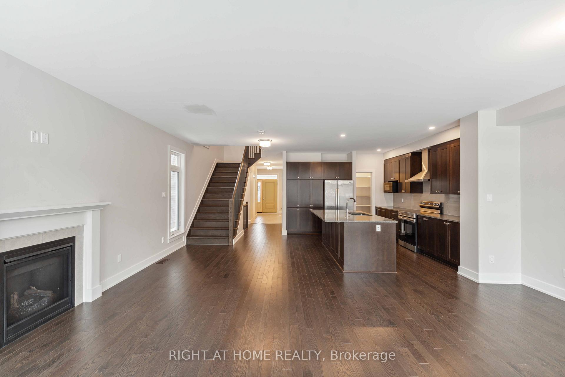 Photo 6 of 632 Moonflower Crescent W, Ottawa, Blossom Park/Kemp Park/Findlay Creek — HOMEH