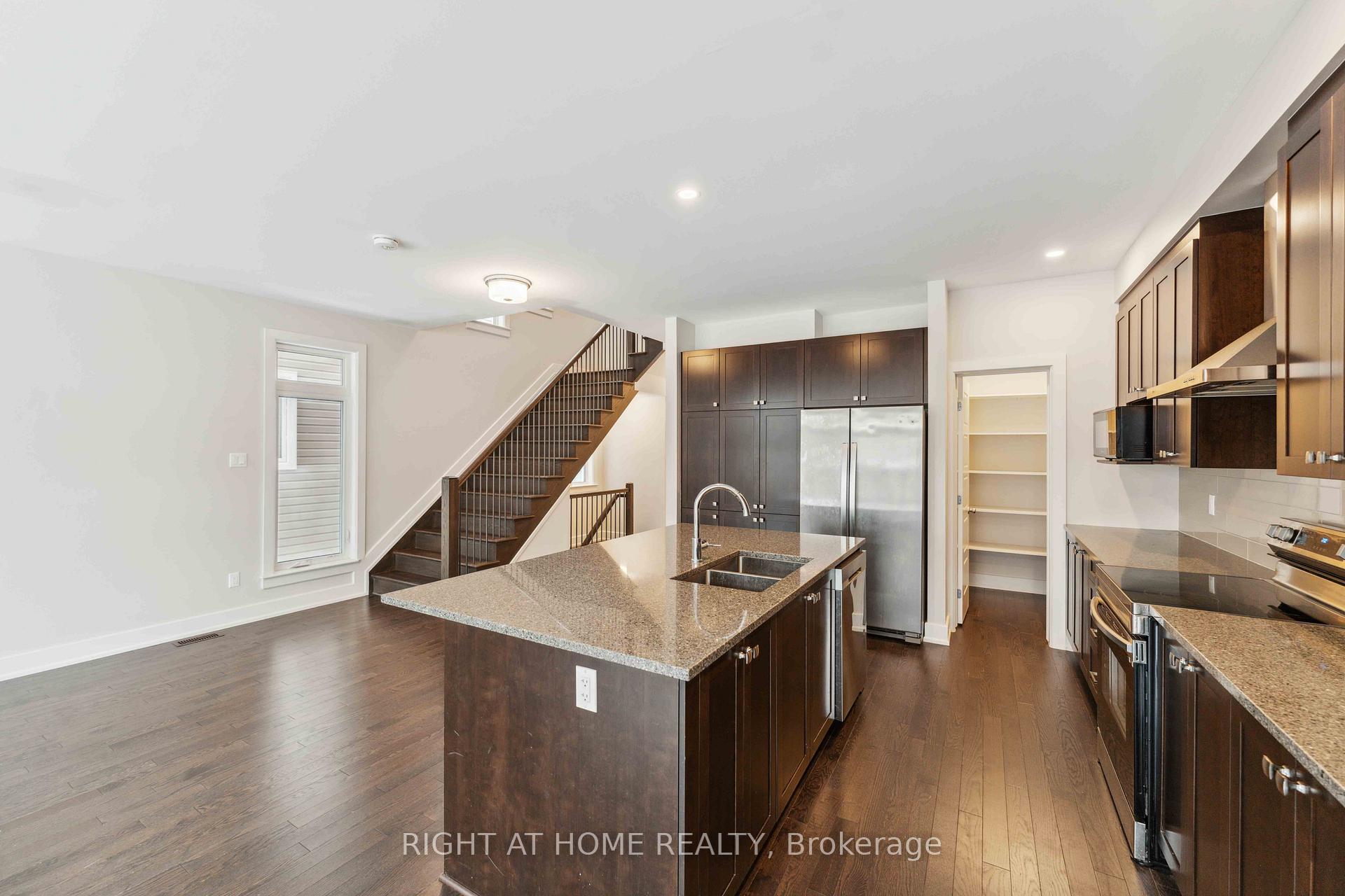 Photo 25 of 632 Moonflower Crescent W, Ottawa, Blossom Park/Kemp Park/Findlay Creek — HOMEH