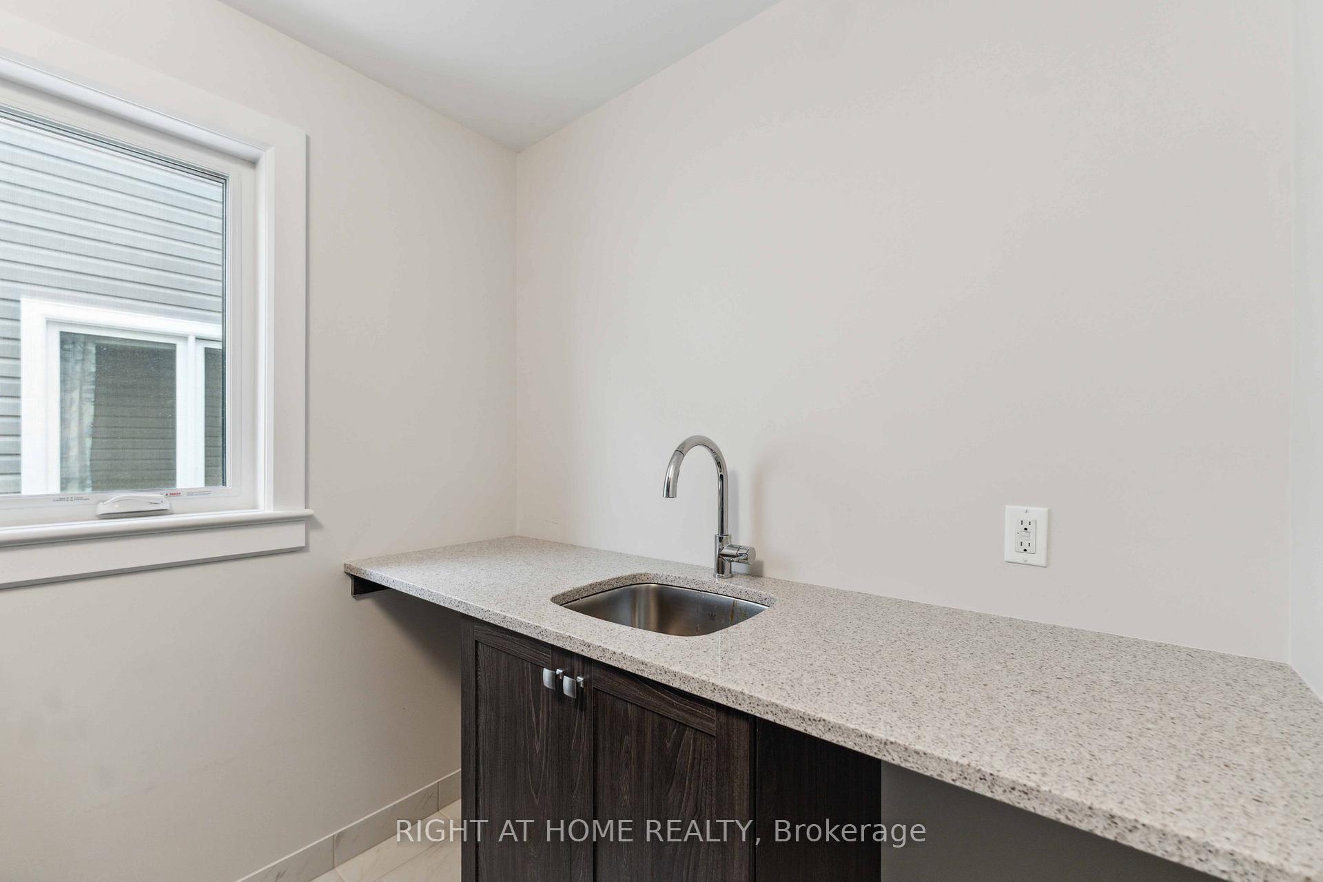 Photo 16 of 632 Moonflower Crescent W, Ottawa, Blossom Park/Kemp Park/Findlay Creek — HOMEH