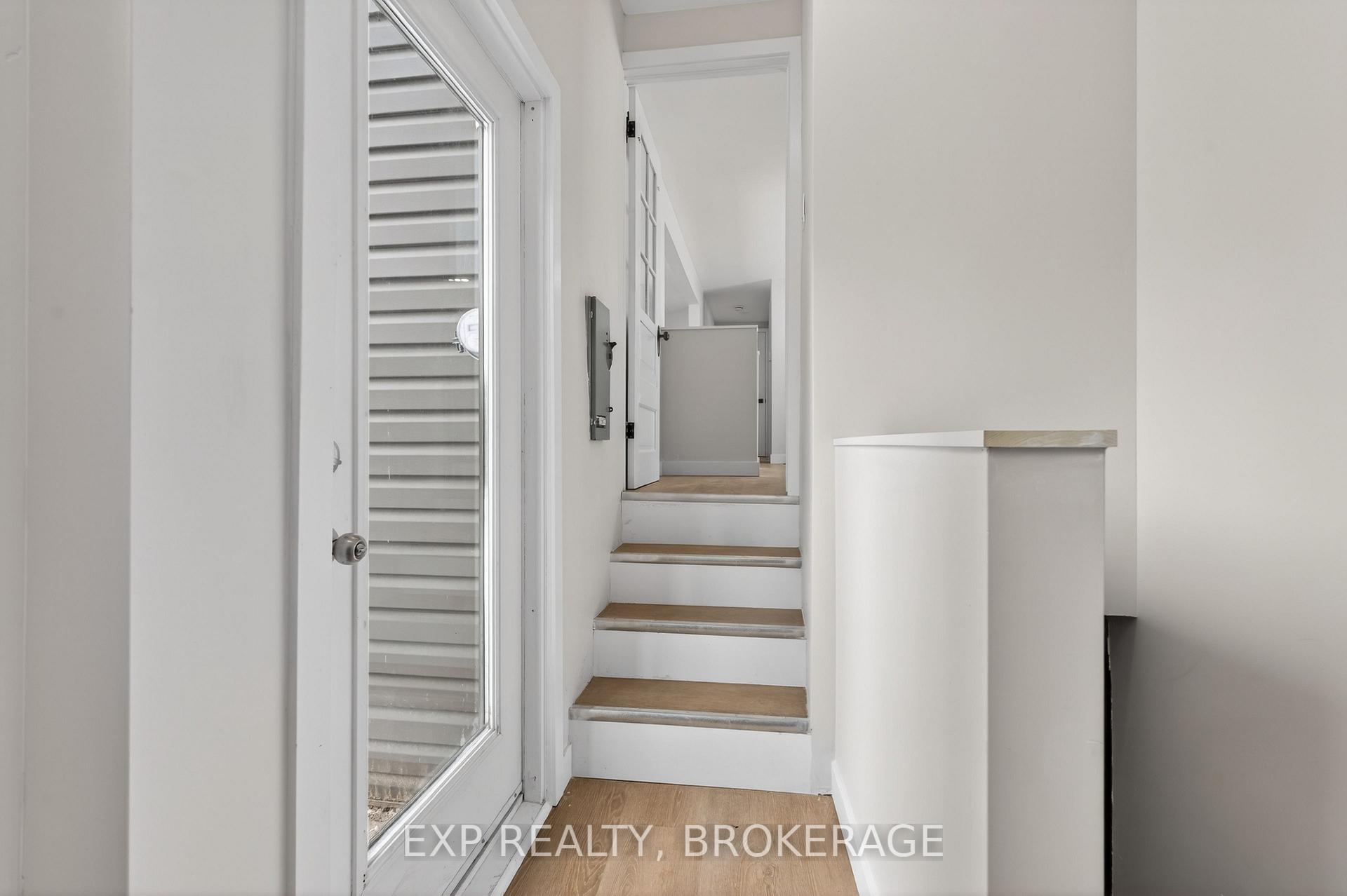 Photo 2 of 6402 Perth Road, Frontenac, Frontenac South — HOMEH
