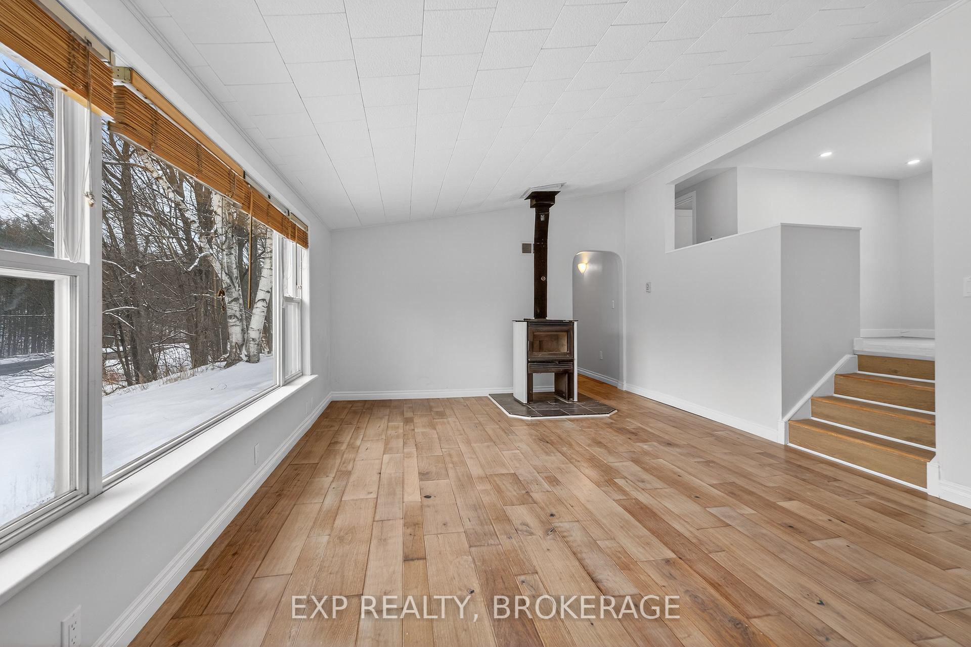 Photo 5 of 6402 Perth Road, Frontenac, Frontenac South — HOMEH