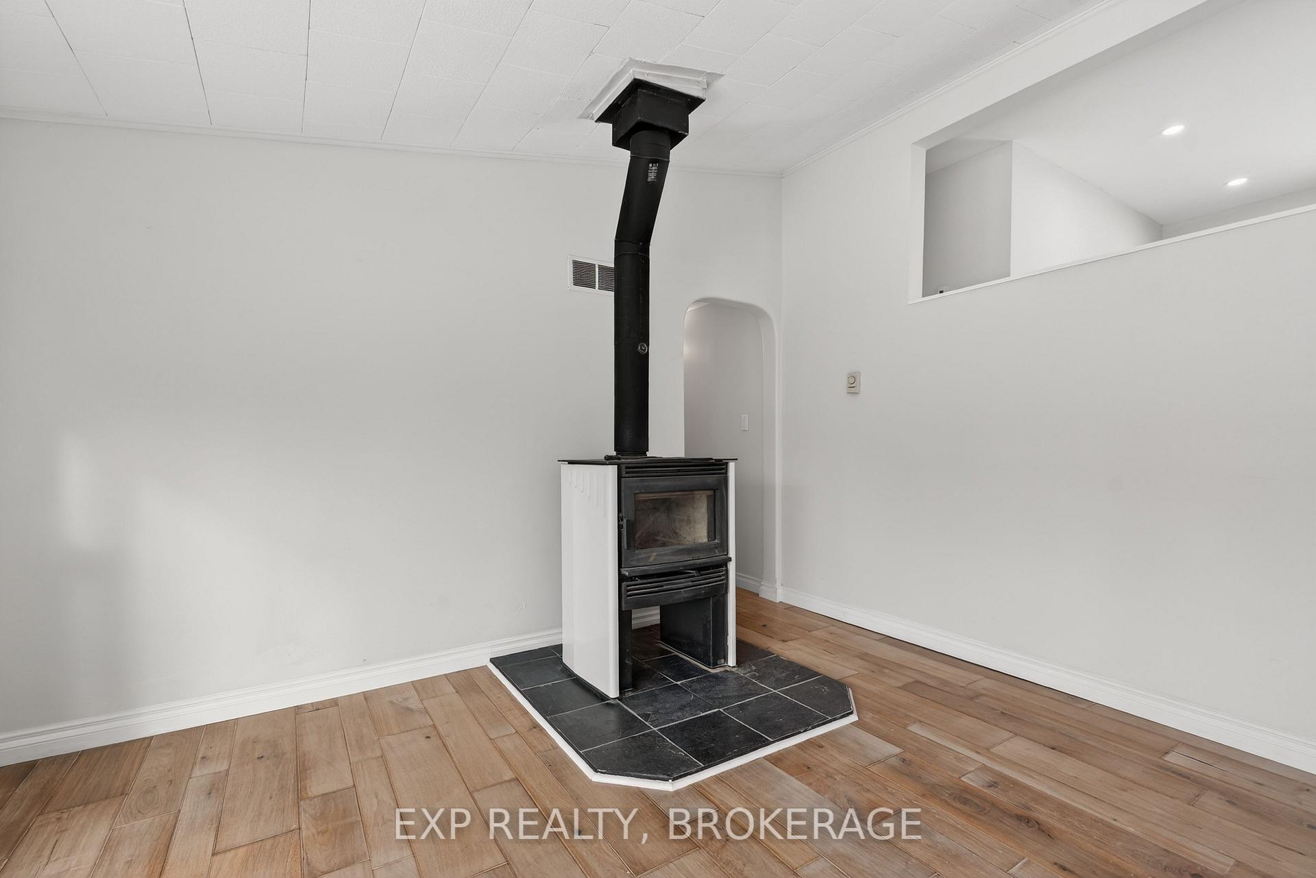 Photo 15 of 6402 Perth Road, Frontenac, Frontenac South — HOMEH