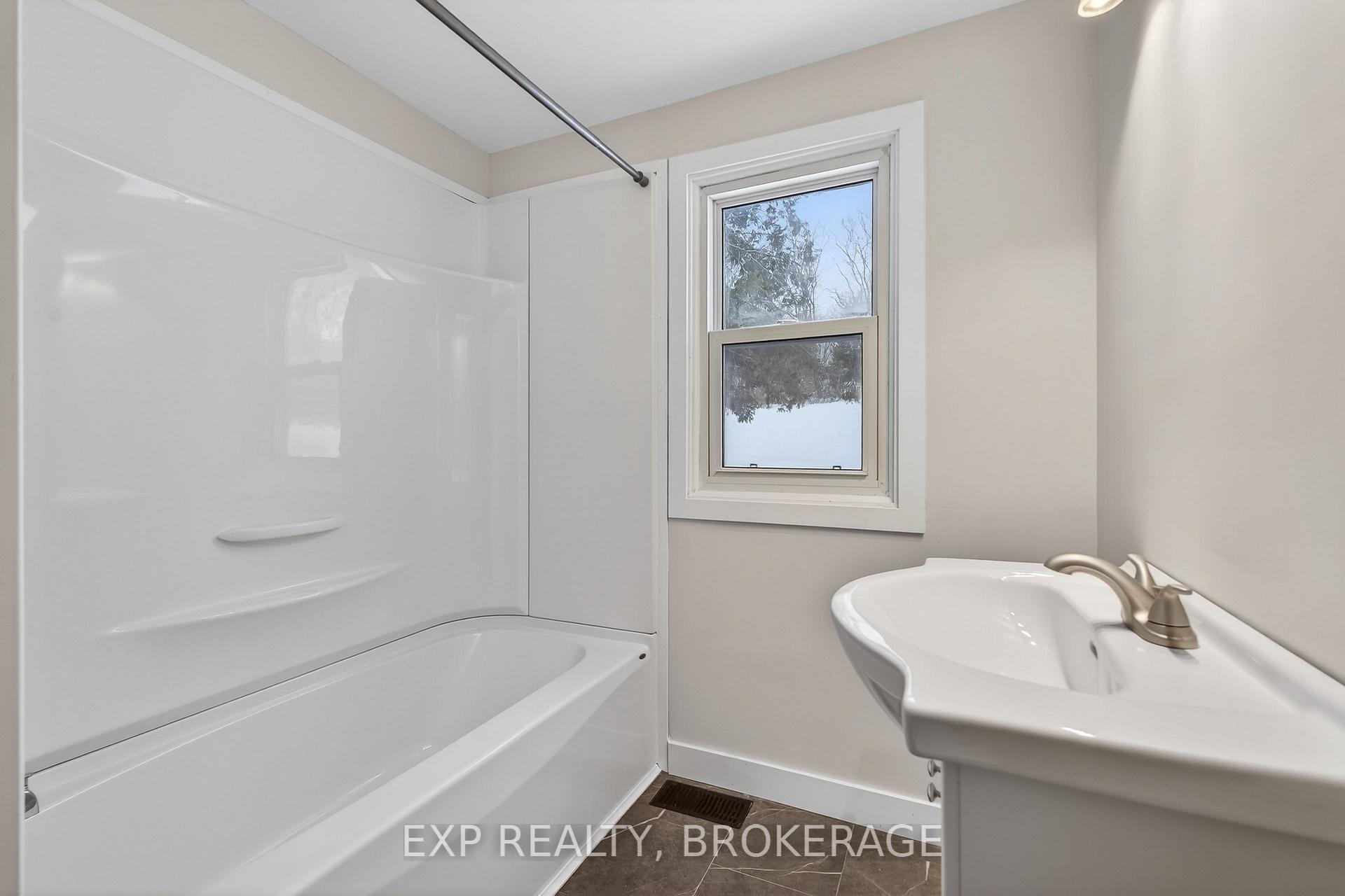 Photo 11 of 6402 Perth Road, Frontenac, Frontenac South — HOMEH