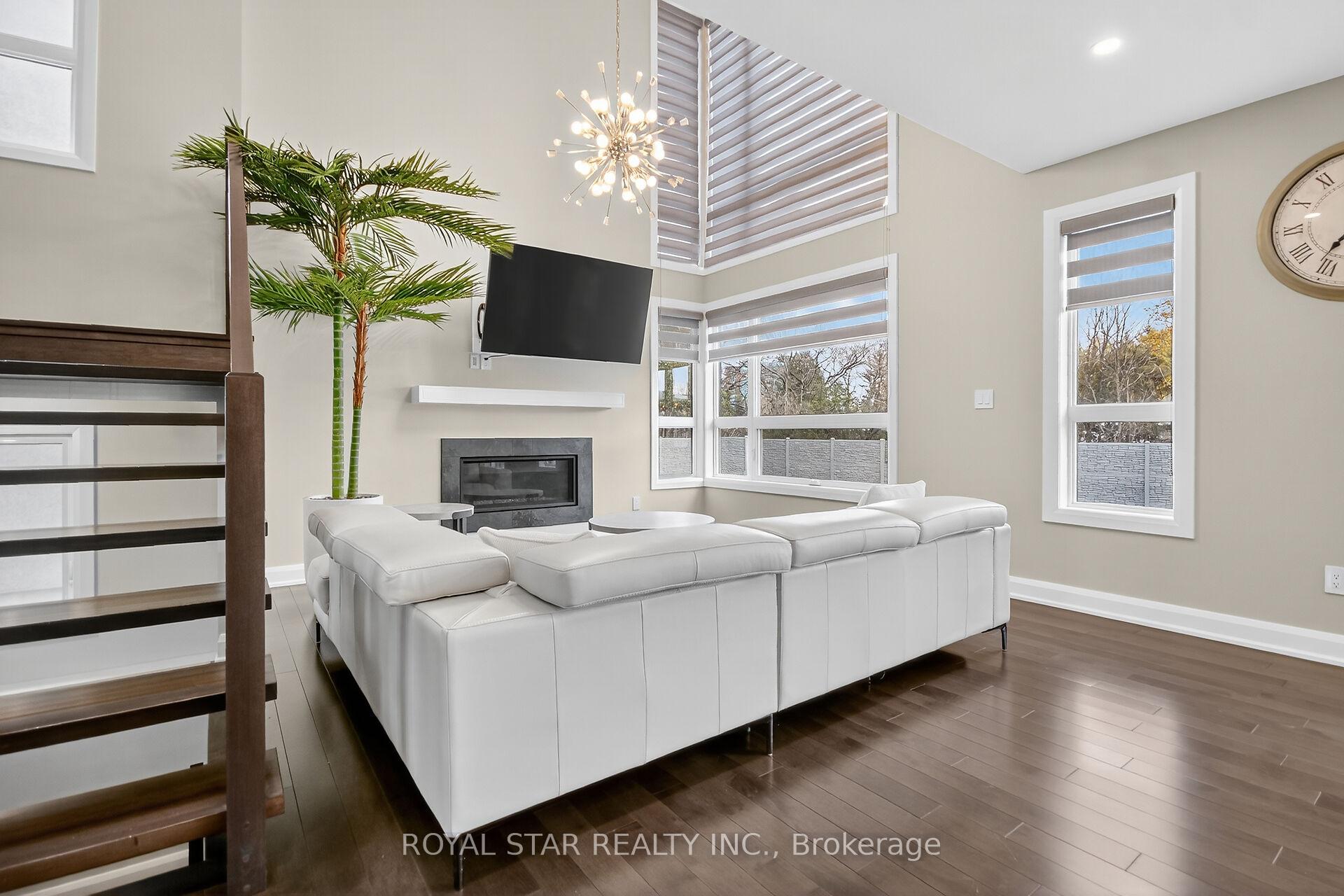 Photo 2 of 17 Rideau Heights Drive, Ottawa, Rideau Heights/Rideau River — HOMEH
