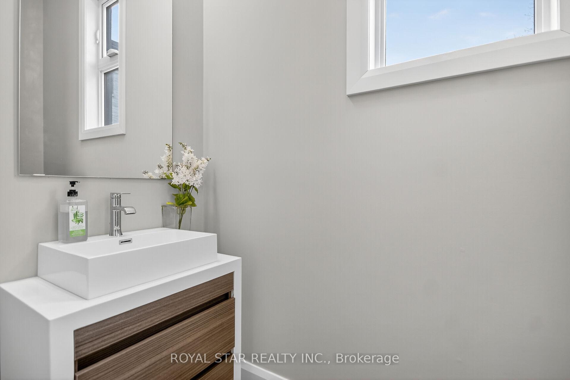 Photo 13 of 17 Rideau Heights Drive, Ottawa, Rideau Heights/Rideau River — HOMEH