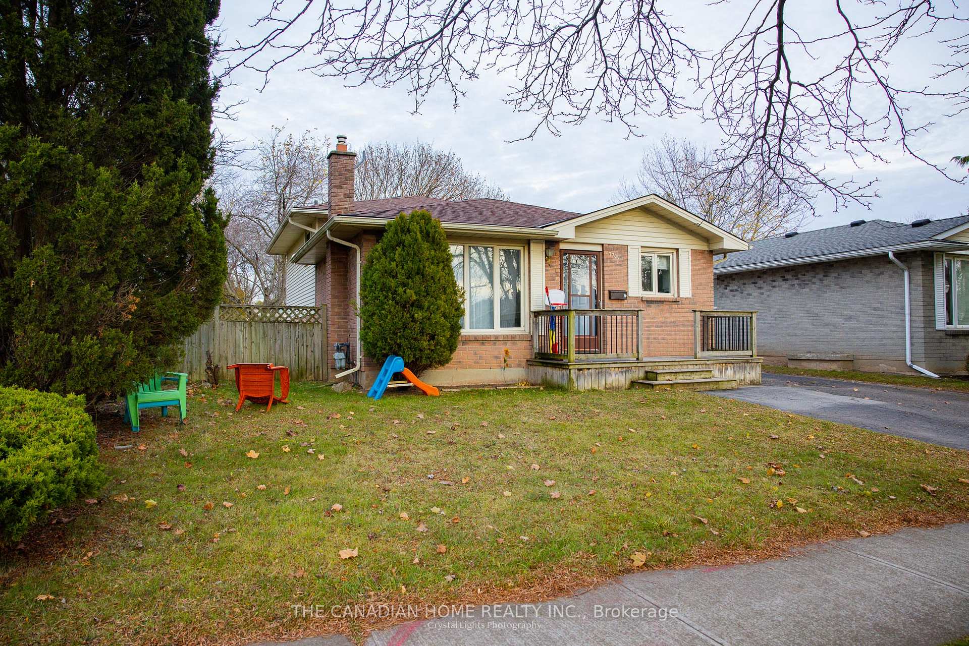 Photo 9 of 7789 Ethel Street, Niagara Falls, West Wood — HOMEH