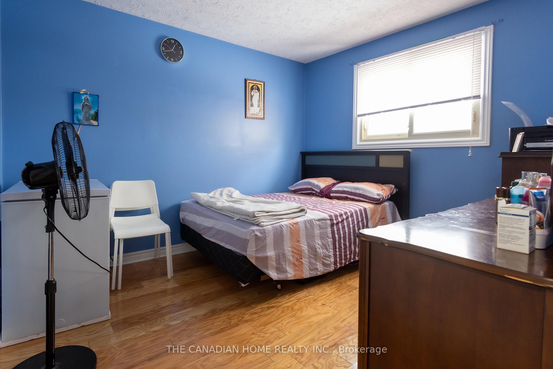 Photo 5 of 7789 Ethel Street, Niagara Falls, West Wood — HOMEH