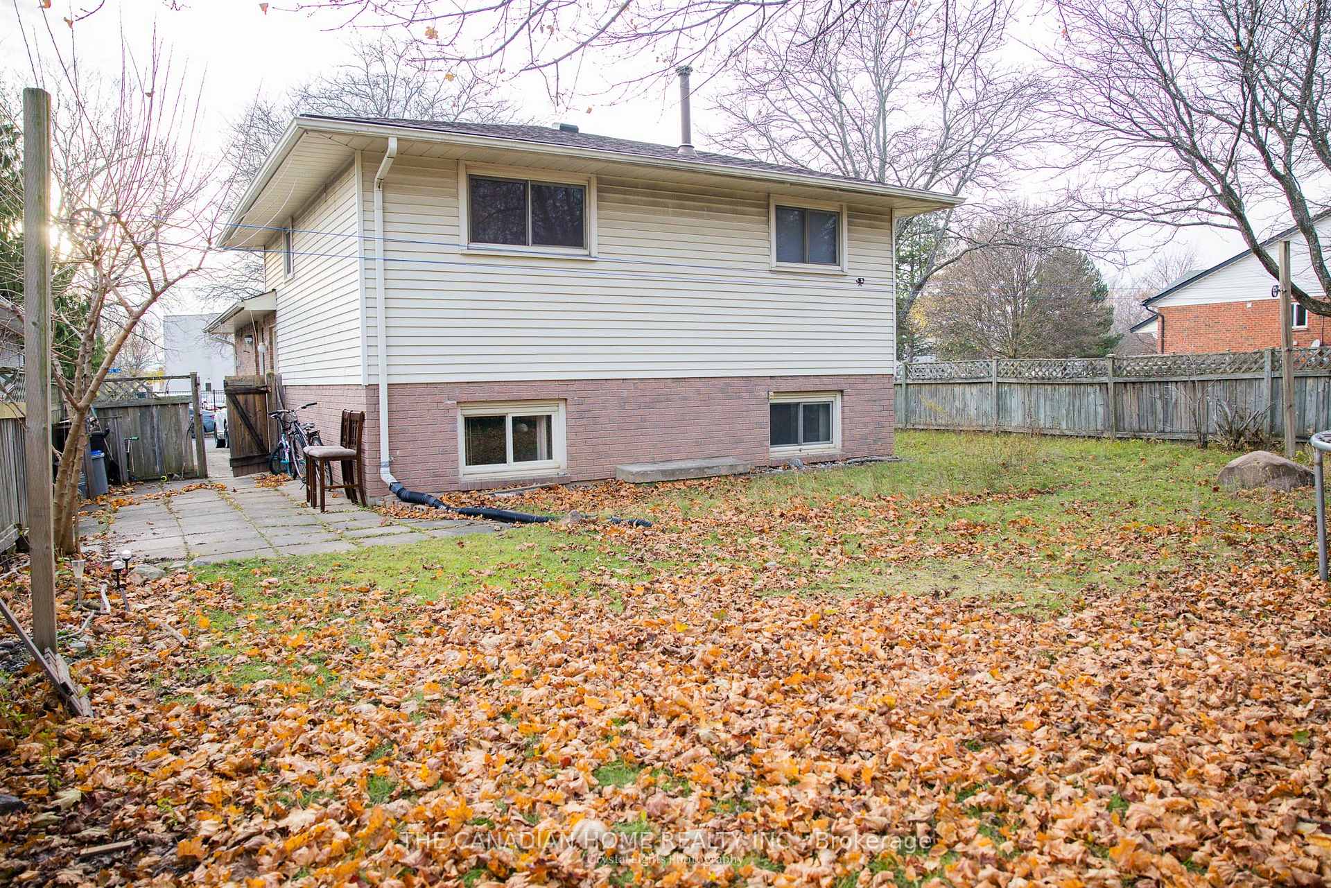Photo 36 of 7789 Ethel Street, Niagara Falls, West Wood — HOMEH