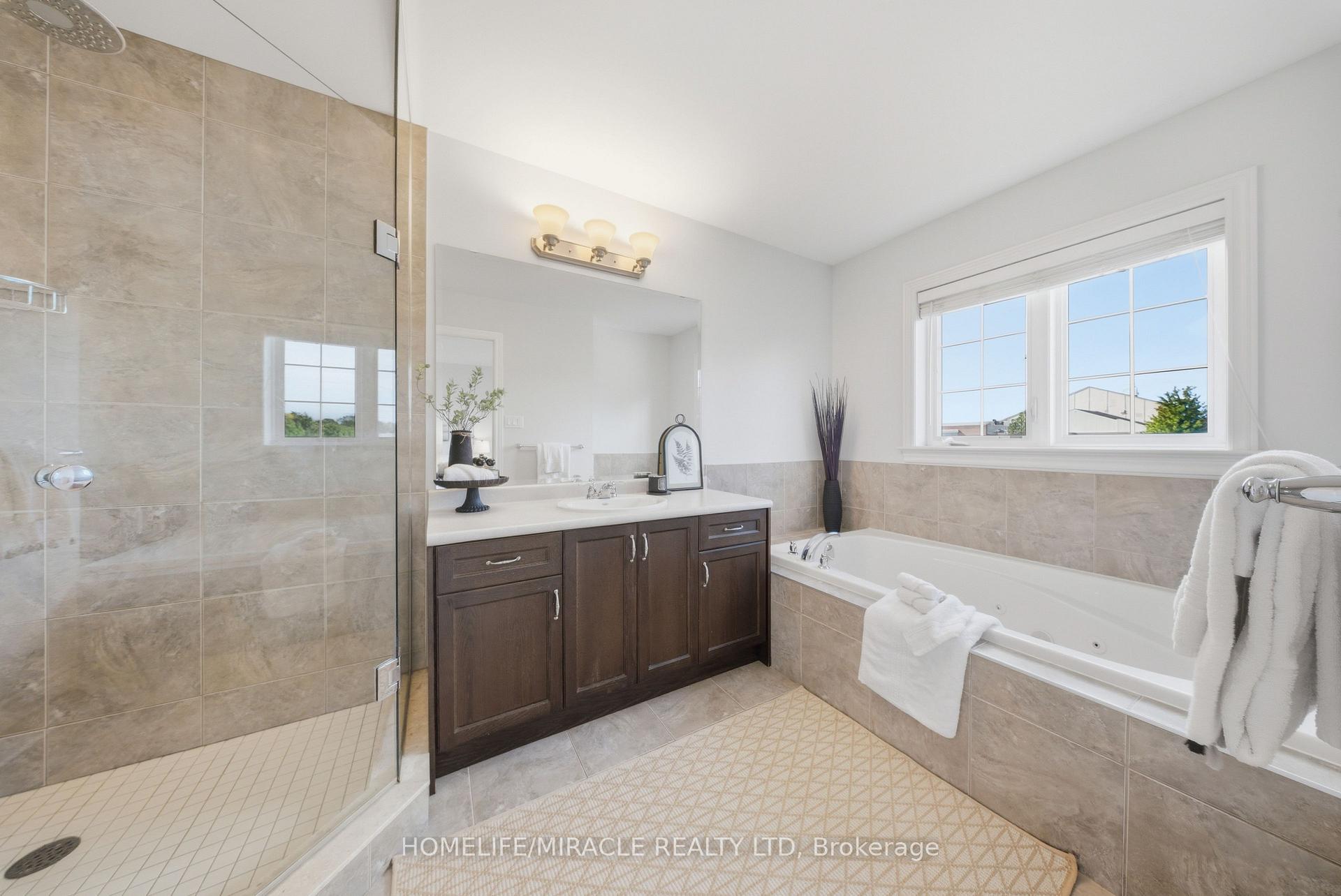 Photo 10 of 8 Summerberry Way, Hamilton, Sheldon — HOMEH