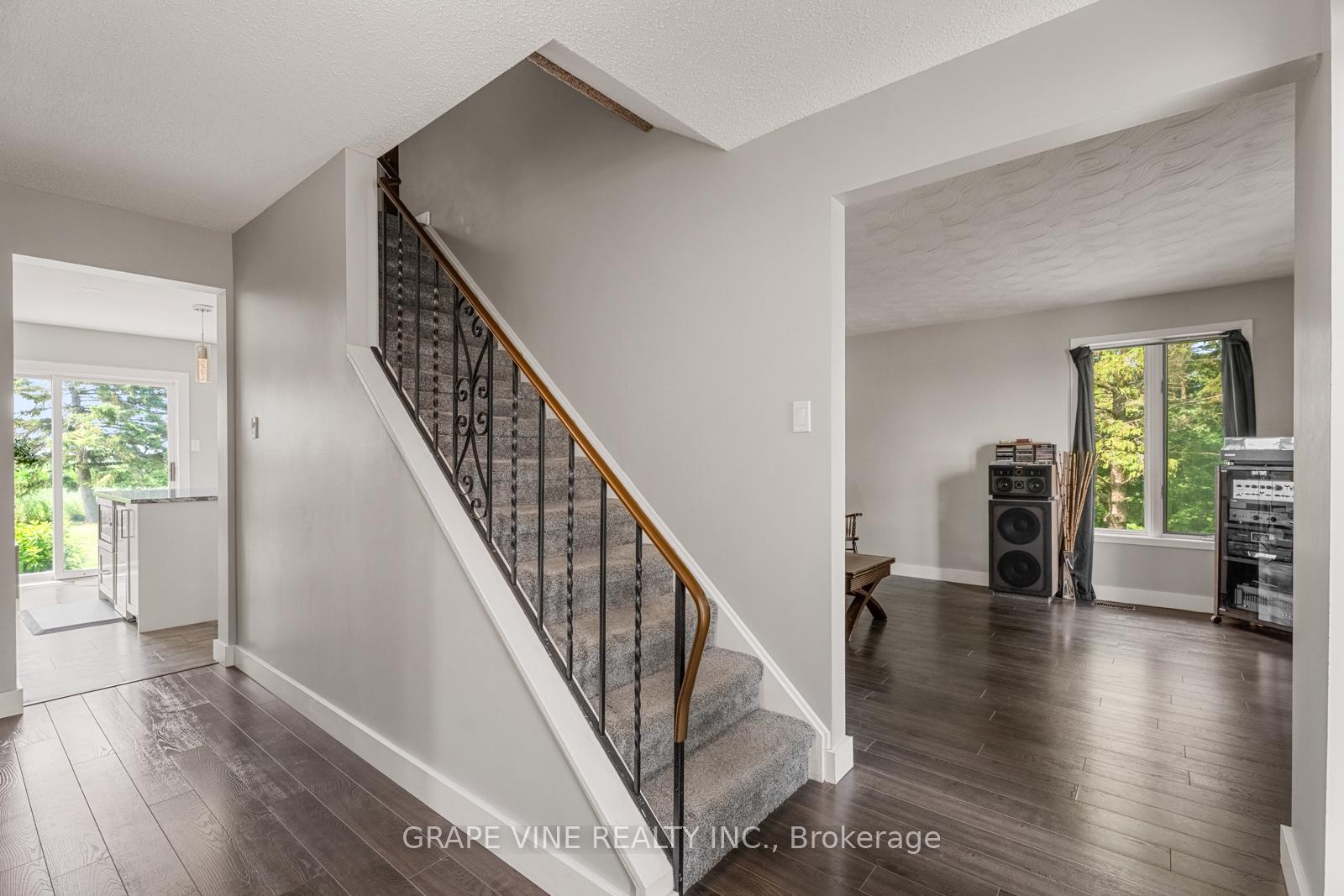 Photo 3 of 5073 Rushmore Road, Ottawa, South of Fallowfield Road — HOMEH